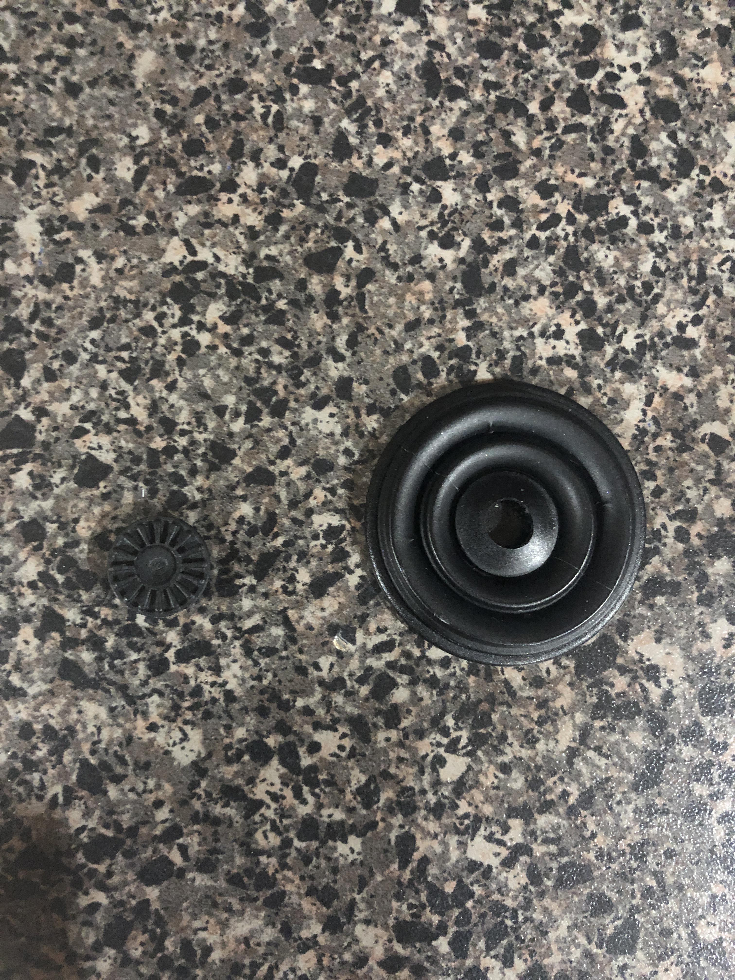 Can someone tell me how to put this piece back on my