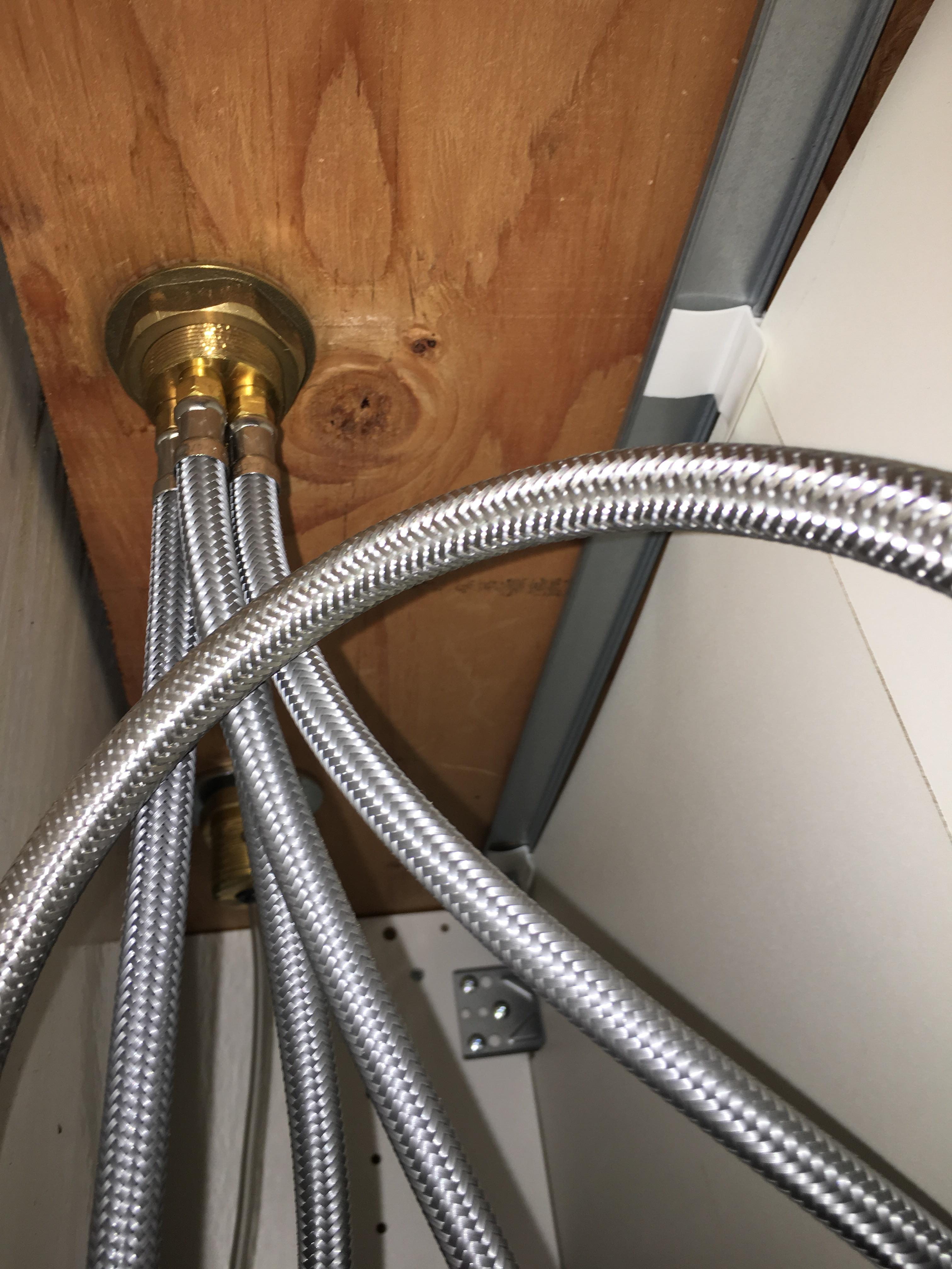 Help me fix this constantly loose faucet r/Plumbing