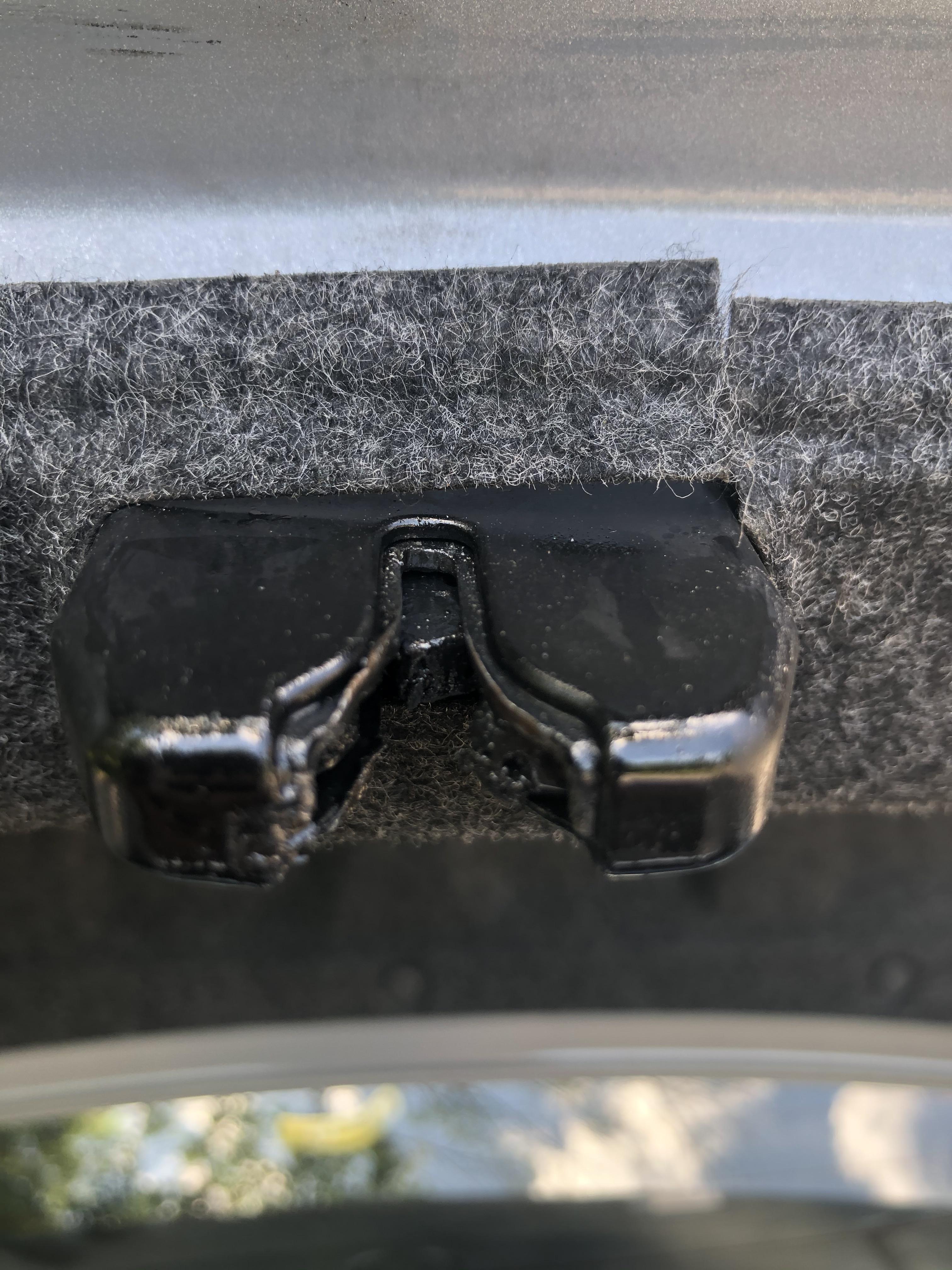 HELP 2008 Impreza trunk won’t stay closed! r/subaru