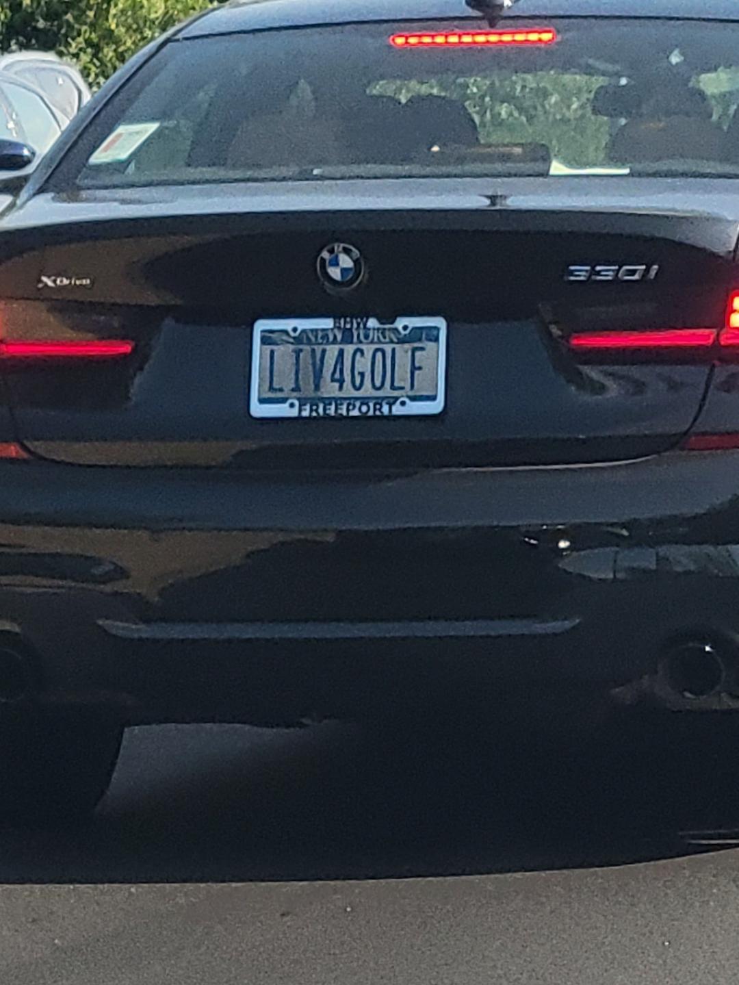 bruh needs to change his license plate QUICK r/golf