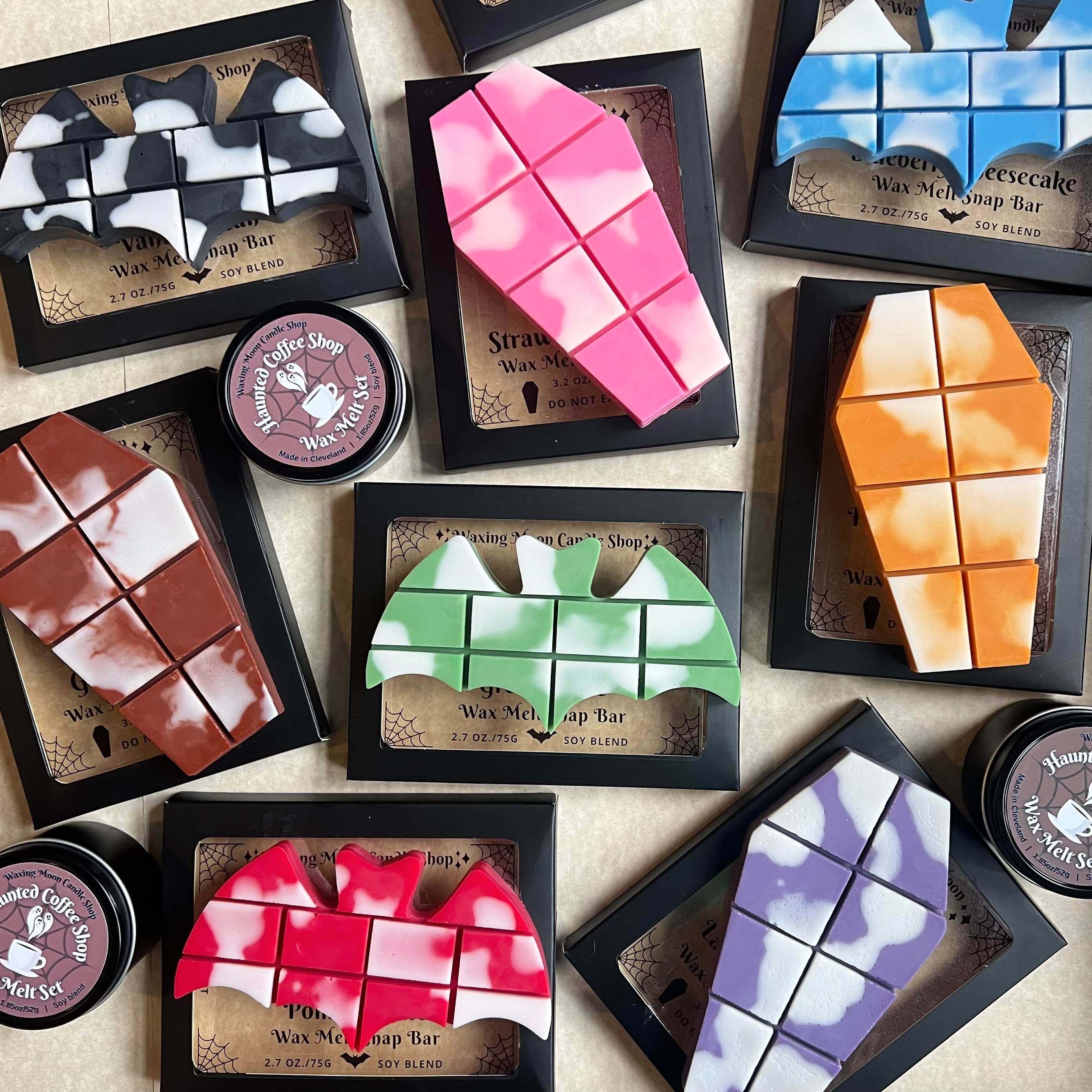 Made a bunch of wax melts for a local oddities shop near me 🖤 r/Candles