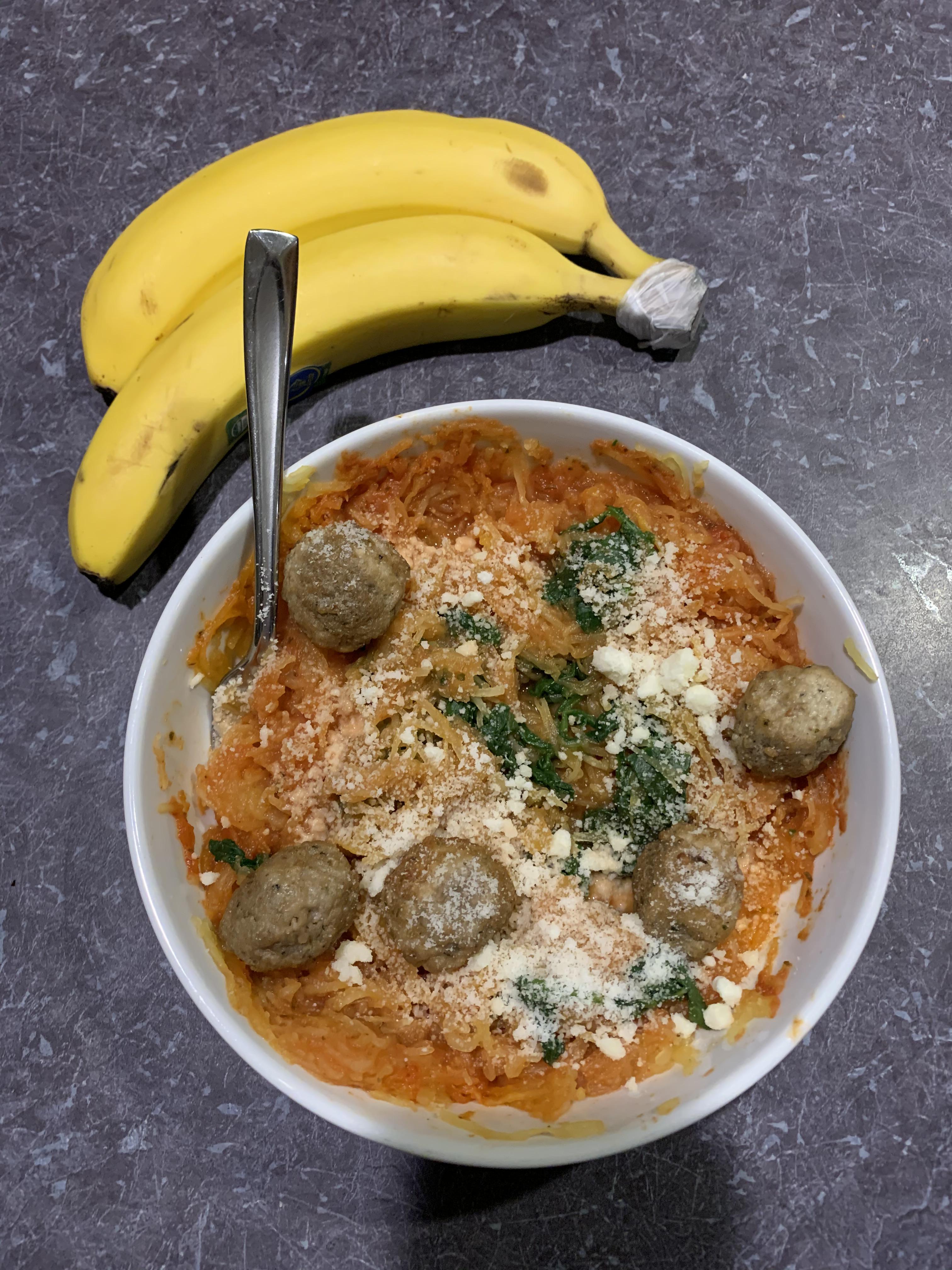446 Calorie Spaghetti Squash Dinner r/1200isplenty