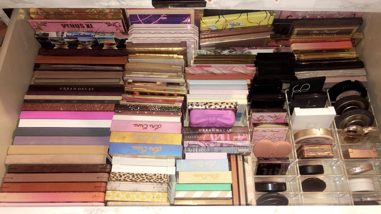 organized my eyeshadow palettes into one drawer so i can see them all