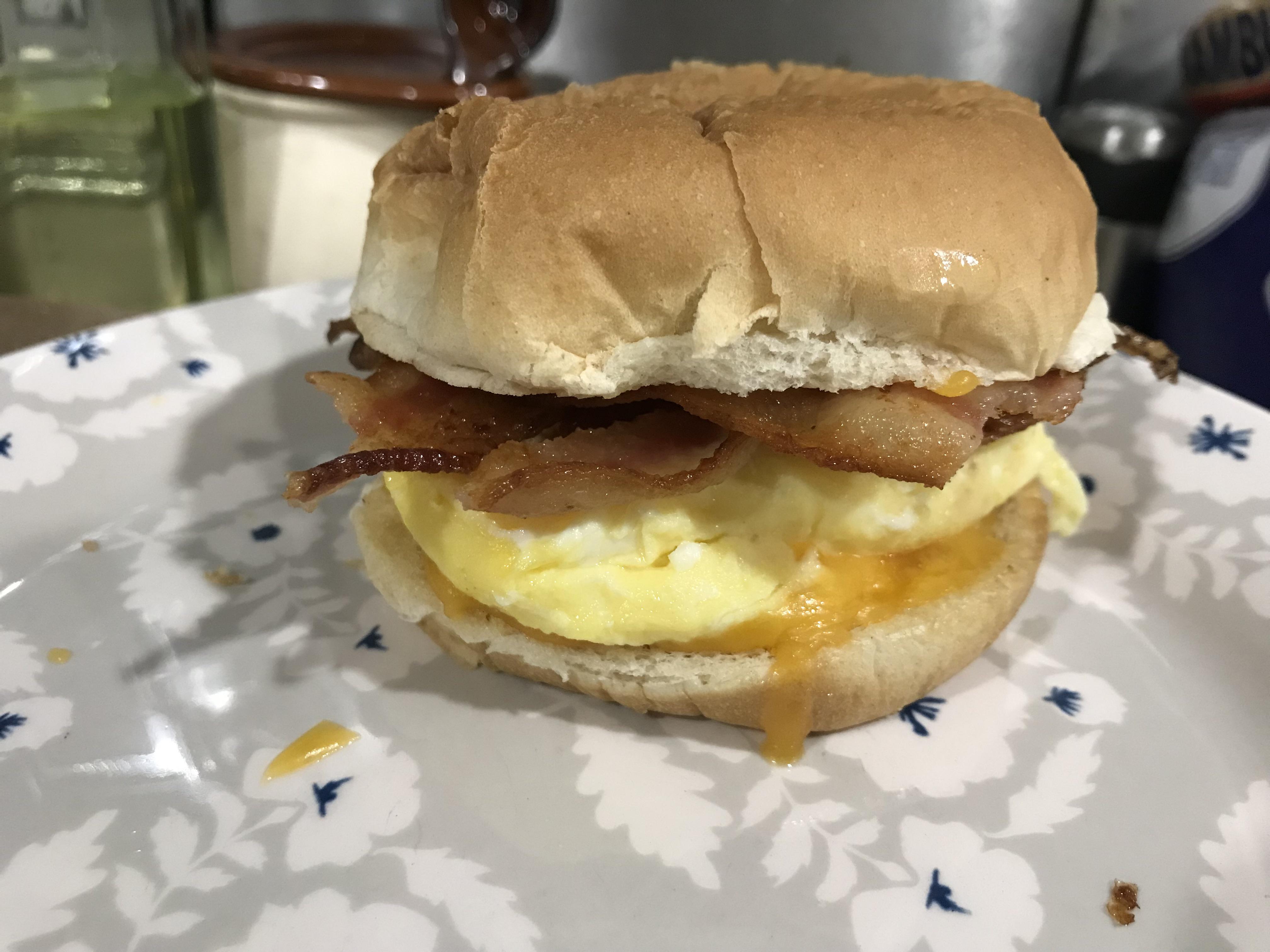 [homemade] Bacon, egg and cheese sandwich r/food