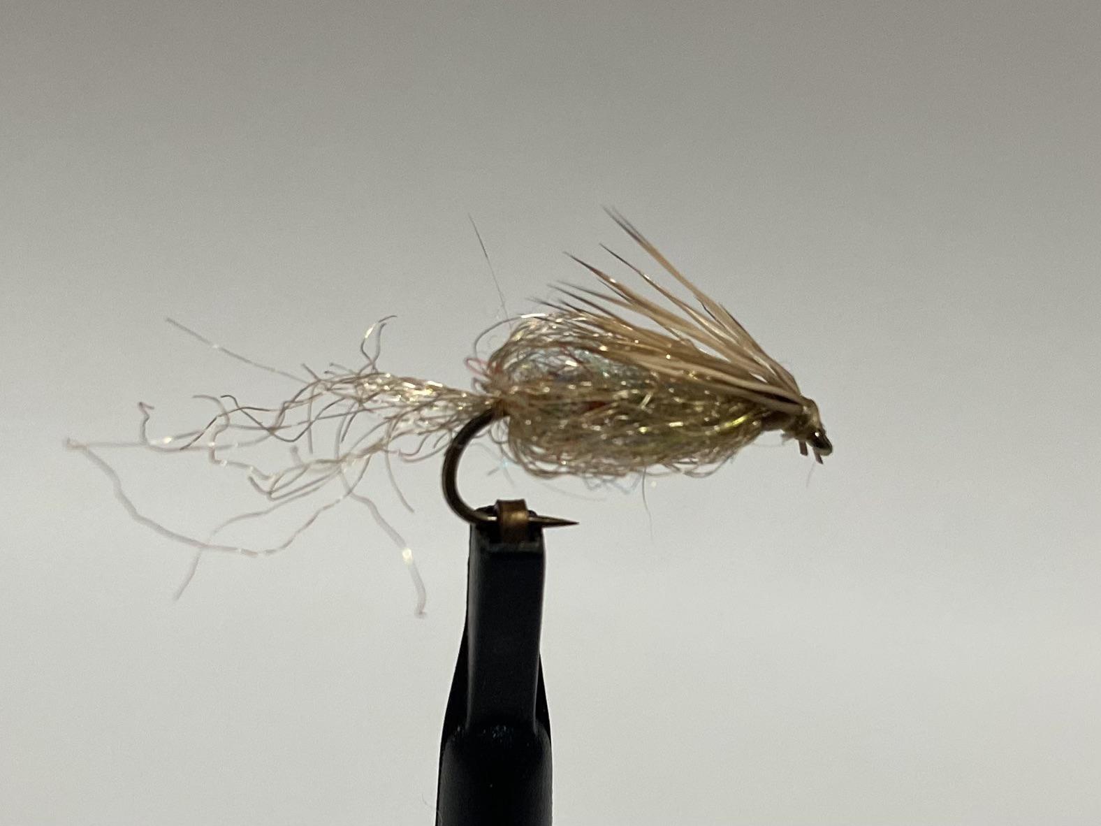 Classic pattern, LaFontaine Sparkle Emerger r/flytying
