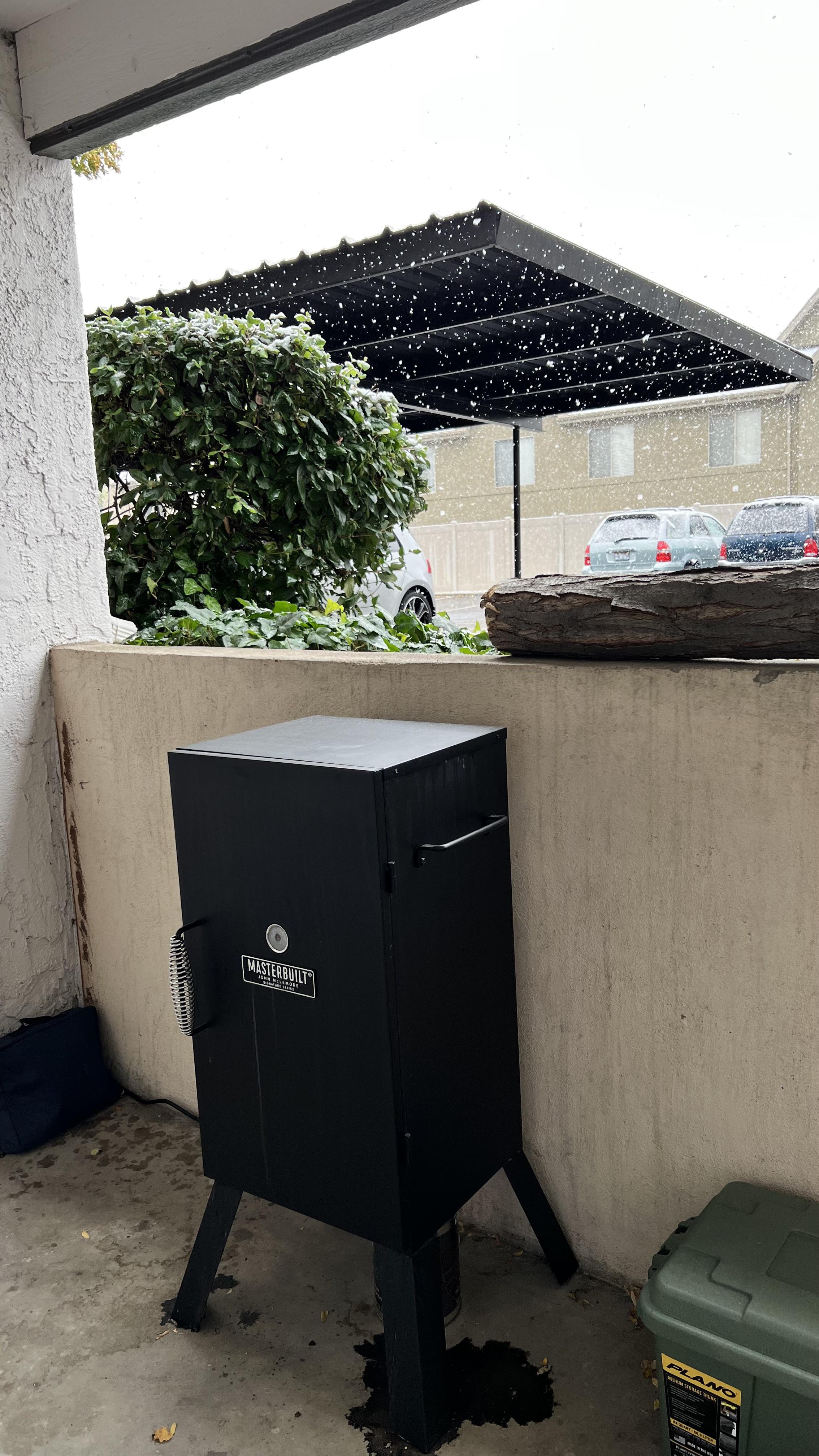 Can you buy a heat resistant cover to insulate your smoker for use