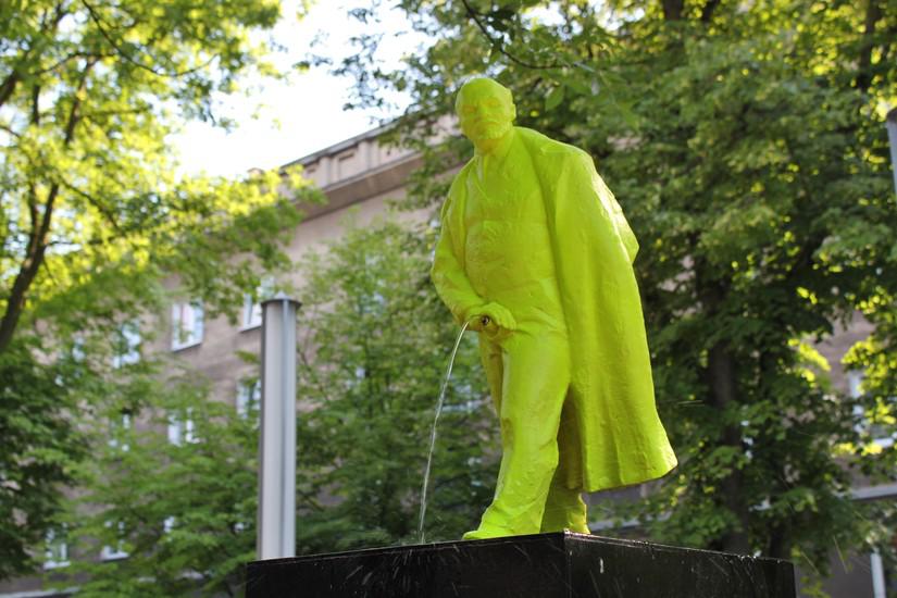 Lenin's Statue in Poland r/europe