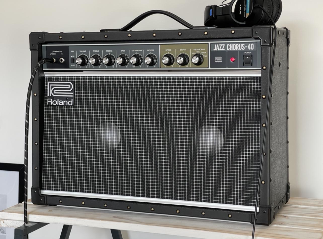 Hi, Y'all! Just bought a Roland Jazz Chorus JC-40 and can someone