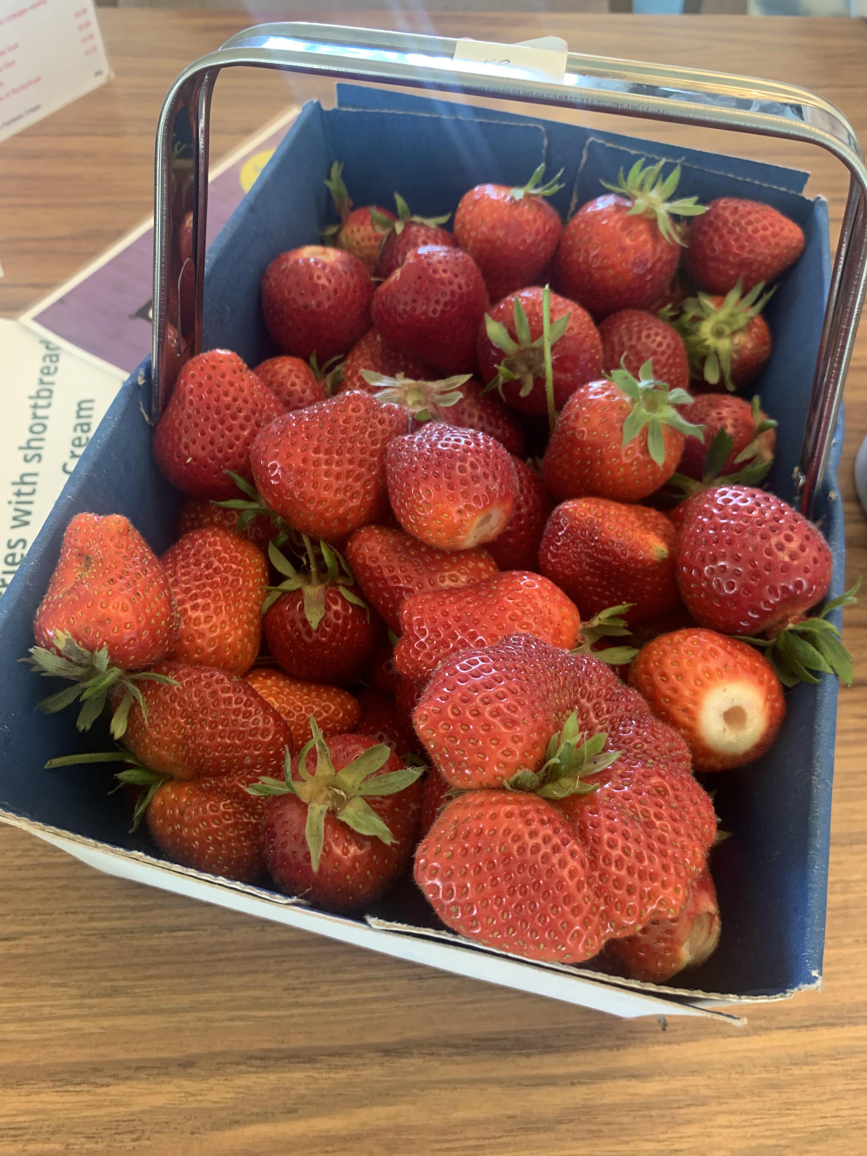 Proper English strawberries mildlyinteresting