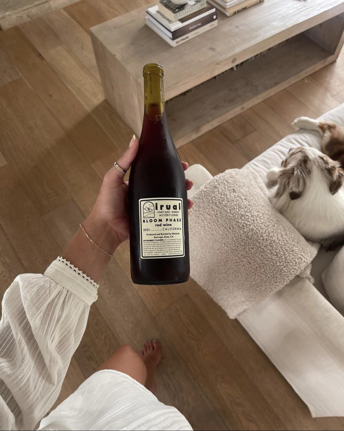 Do you prefer your wine chilled or room temperature? r/wine