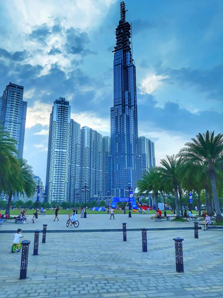 Landmark 81, Saigon/HCMC, Vietnam (U/C) r/skyscrapers
