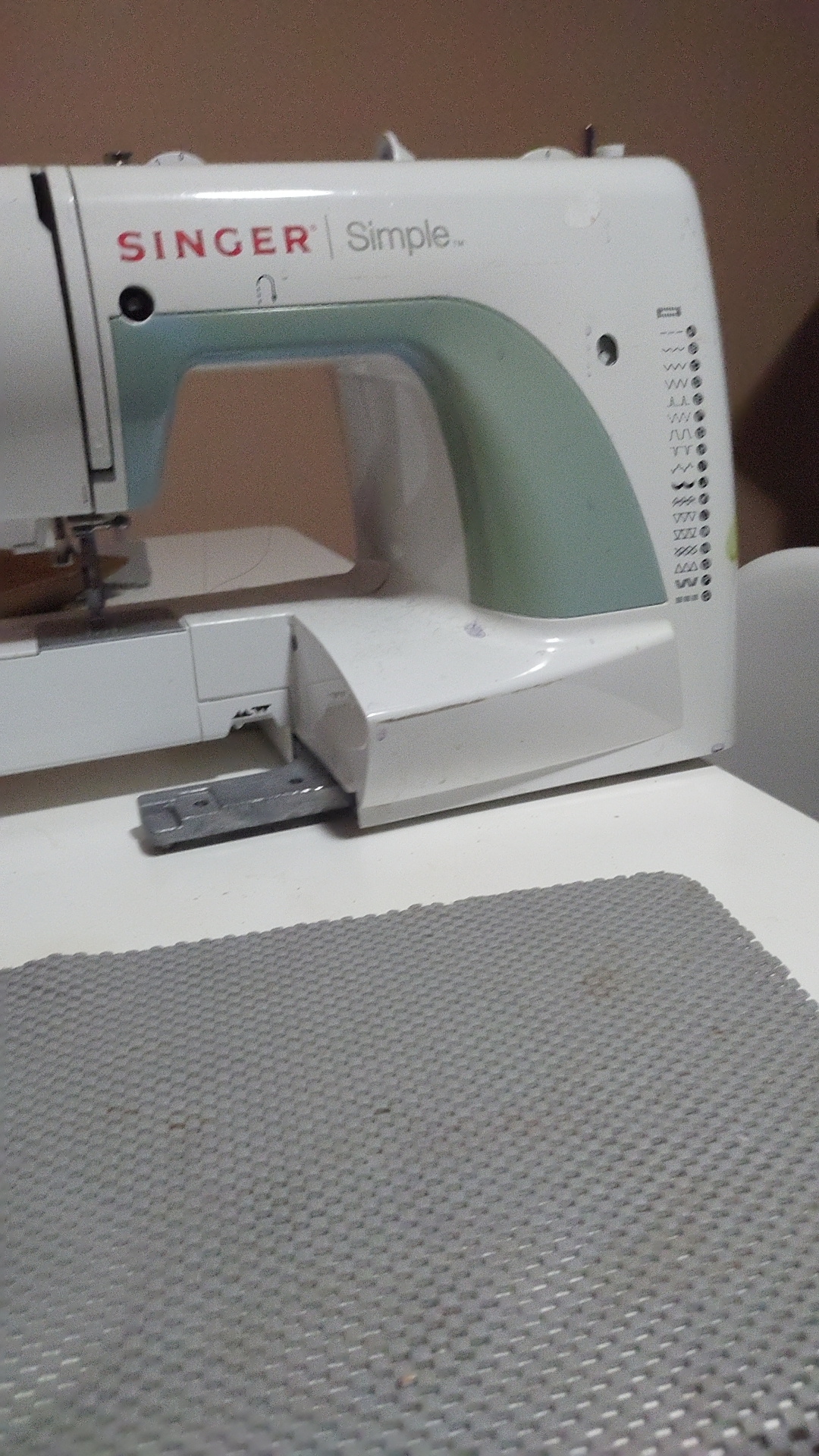 What Singer Sewing machine is this? r/sewing