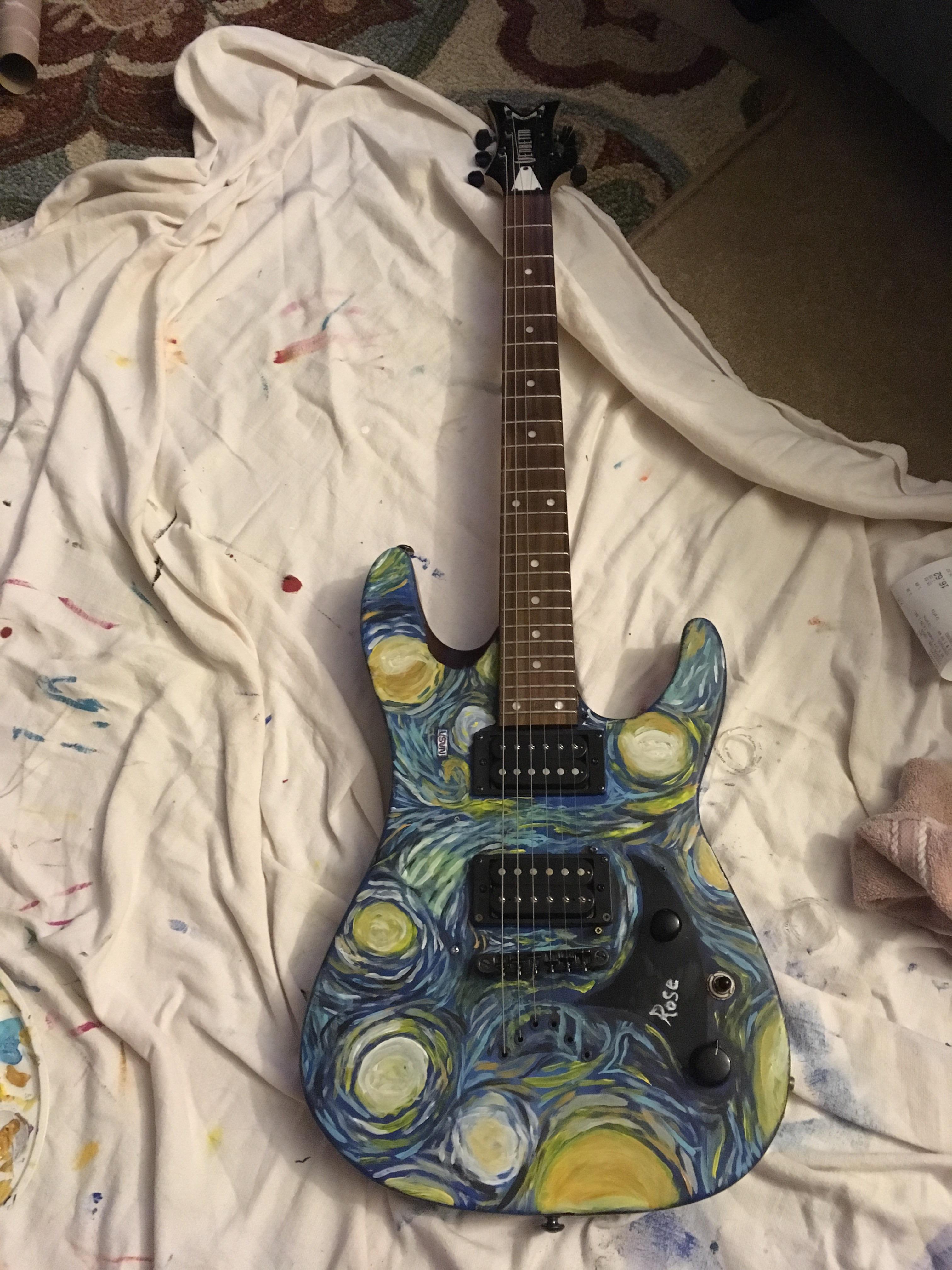 I painted my old guitar ( i'm very happy with it