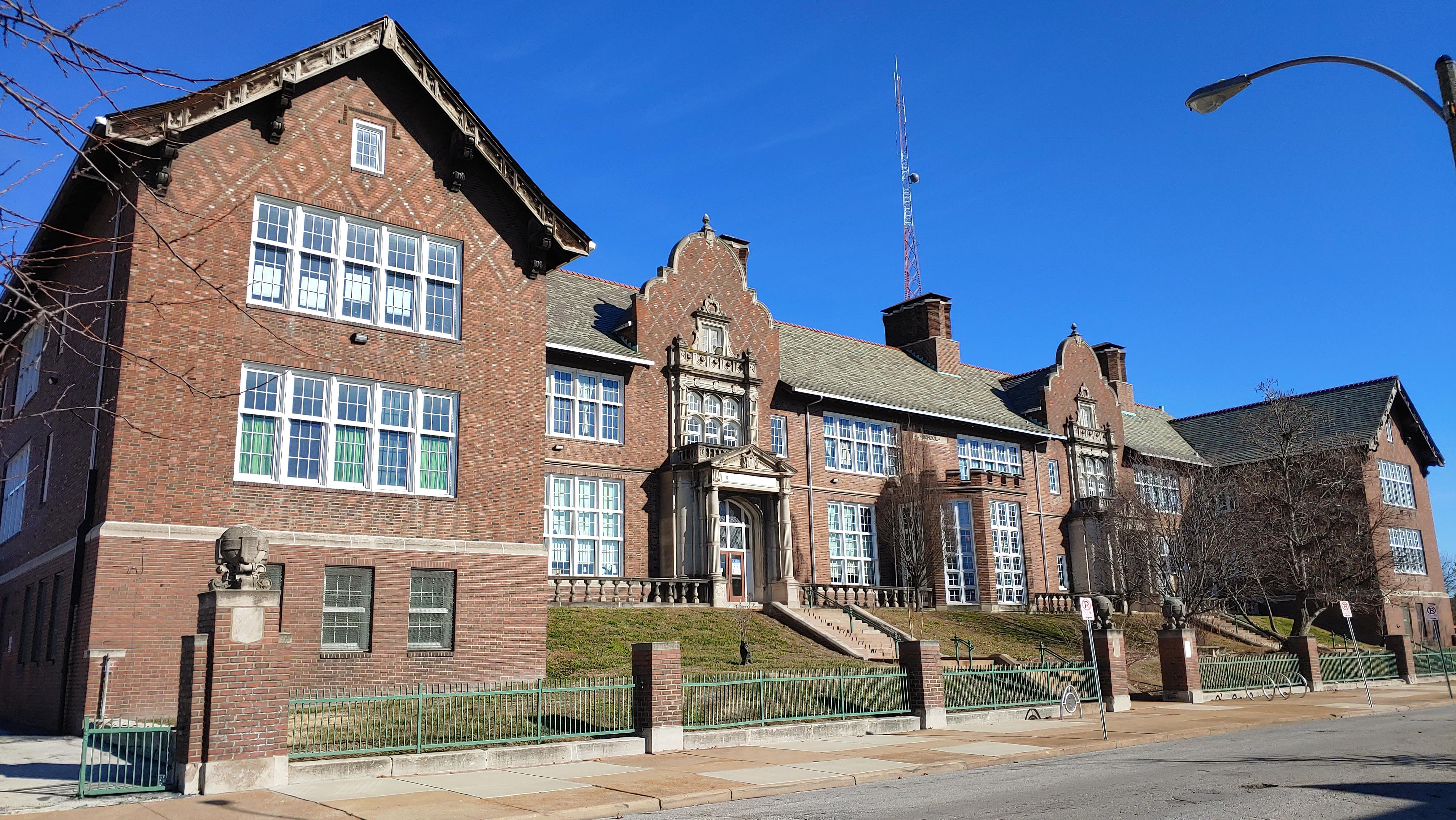 Hamilton Elementary in St. Louis by Rockwell M. Milligan r/architecture