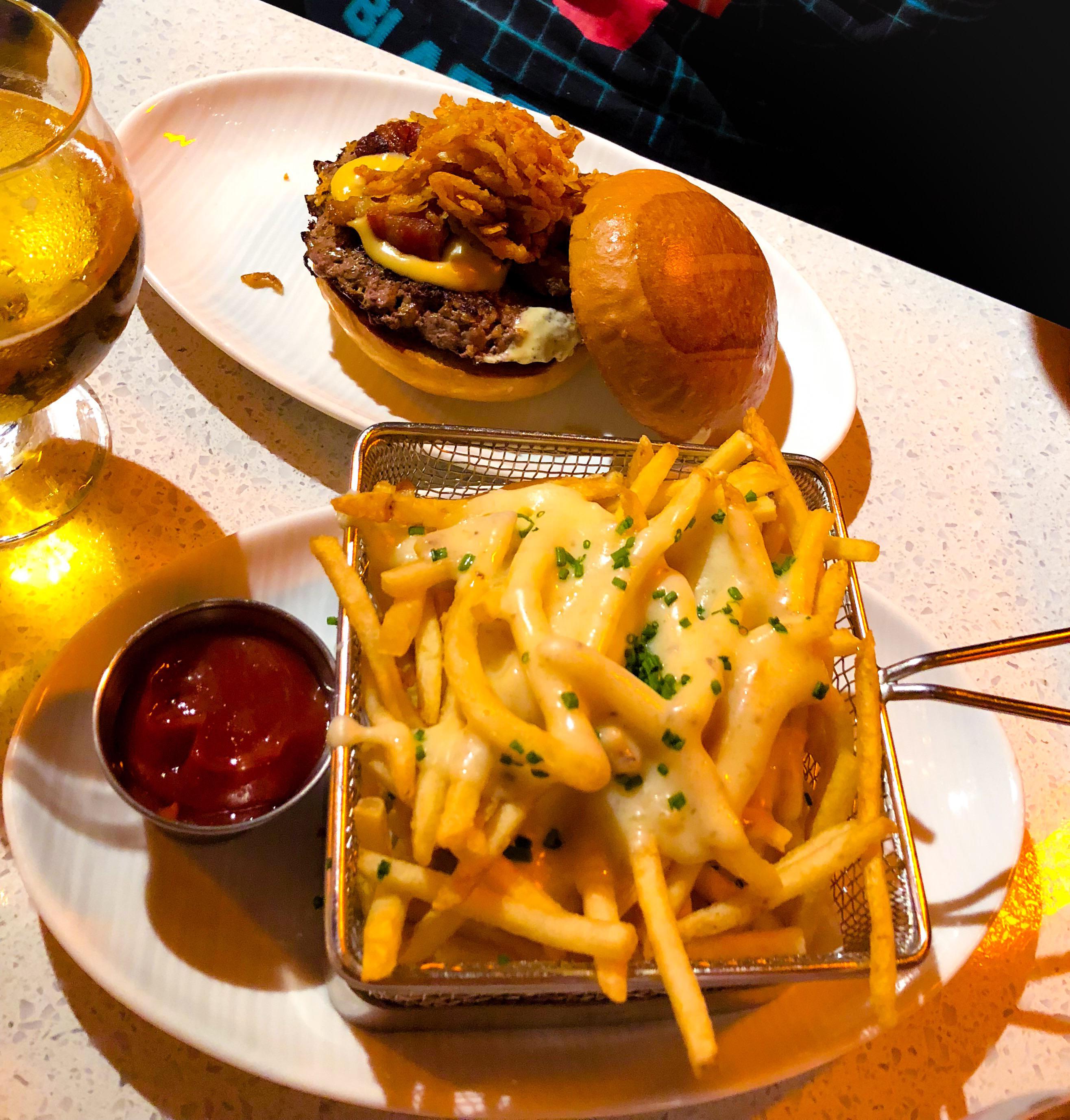 Umami Burger & Truffle Fries r/FoodPorn