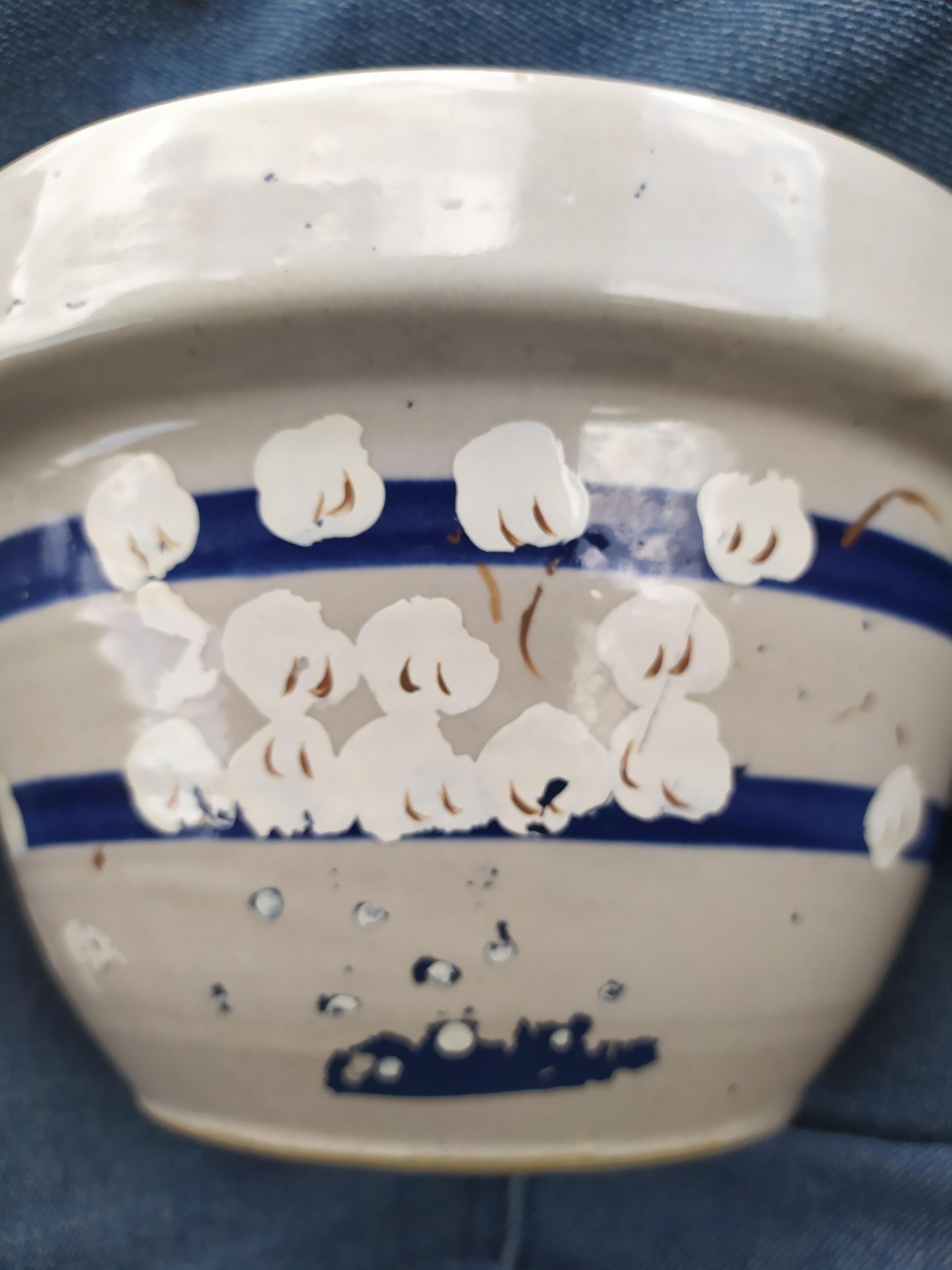 Removing paint from stoneware. 1940s RRP CO. mixing bowl goodwill find. What can I use that won