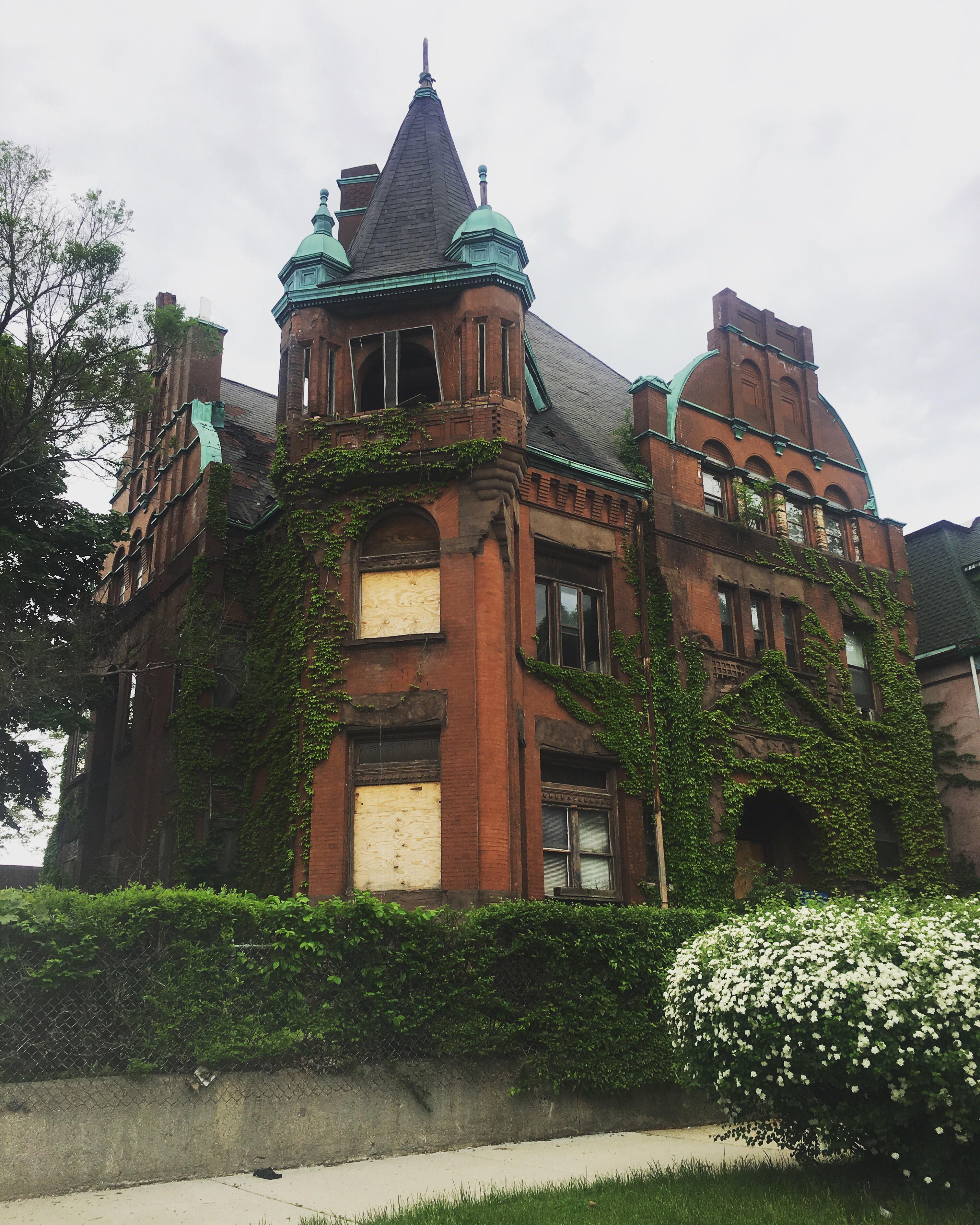 The Hammer/Palmer Mansion in Bronzeville. Most recent owned by Lutrelle