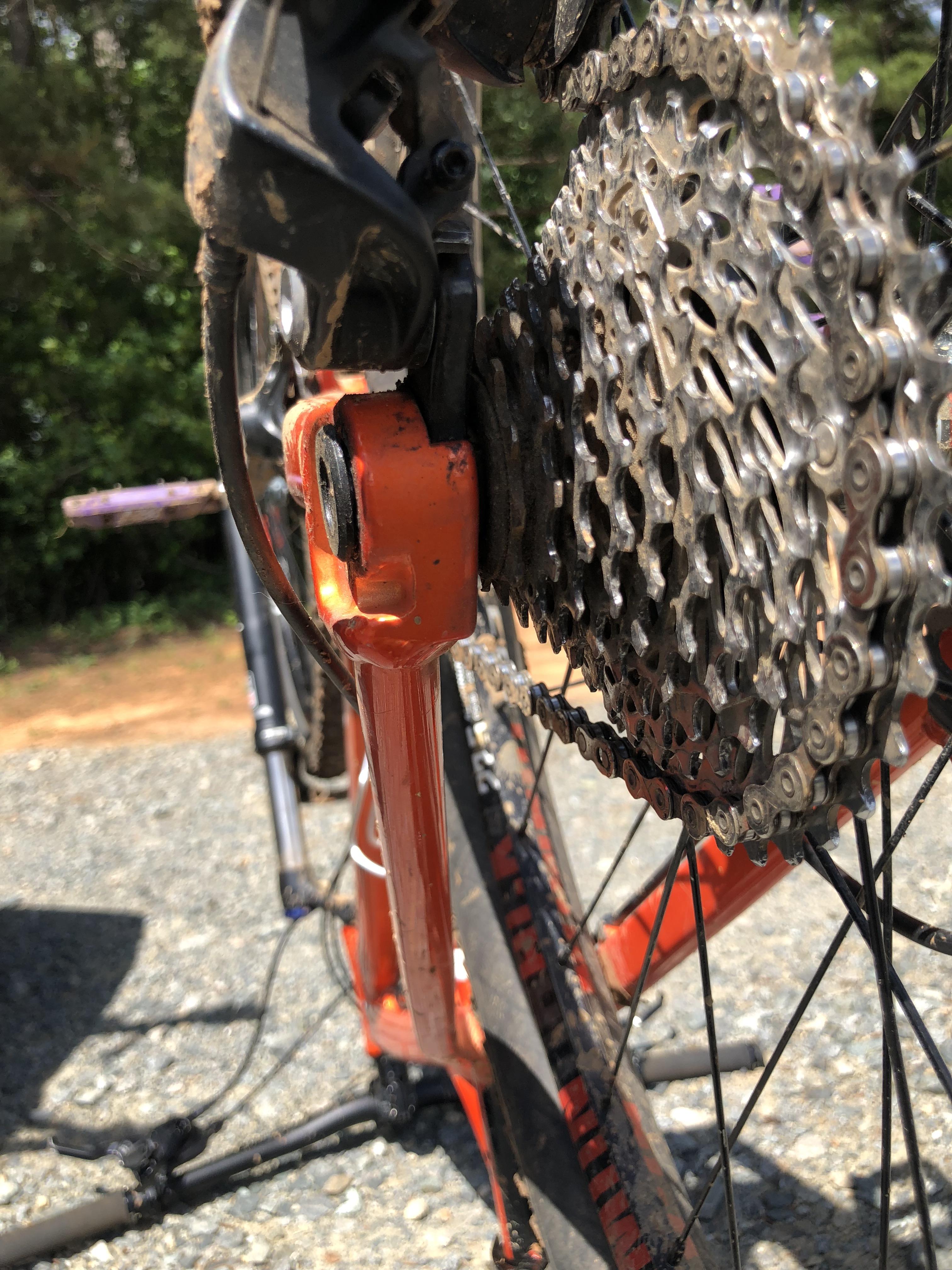 Bent derailleur or hanger? r/MTB