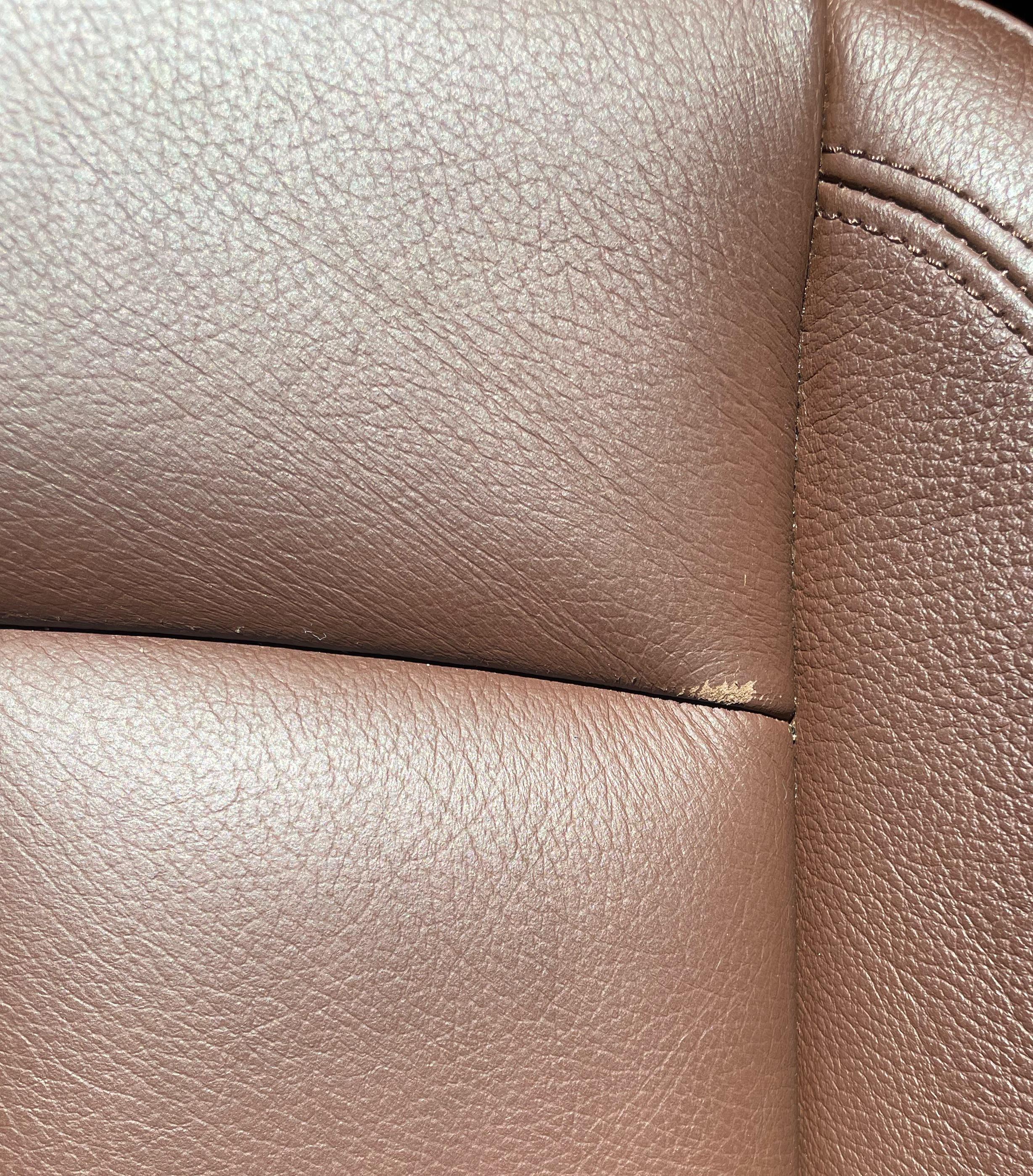 Leather seats peeling r/Audi