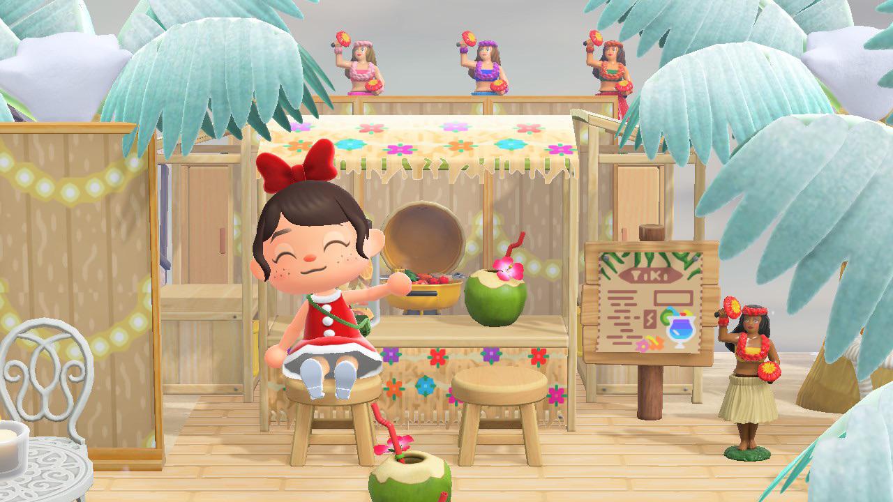 I hate the campsite so I turned into a tiki karaoke bar haha. Hula