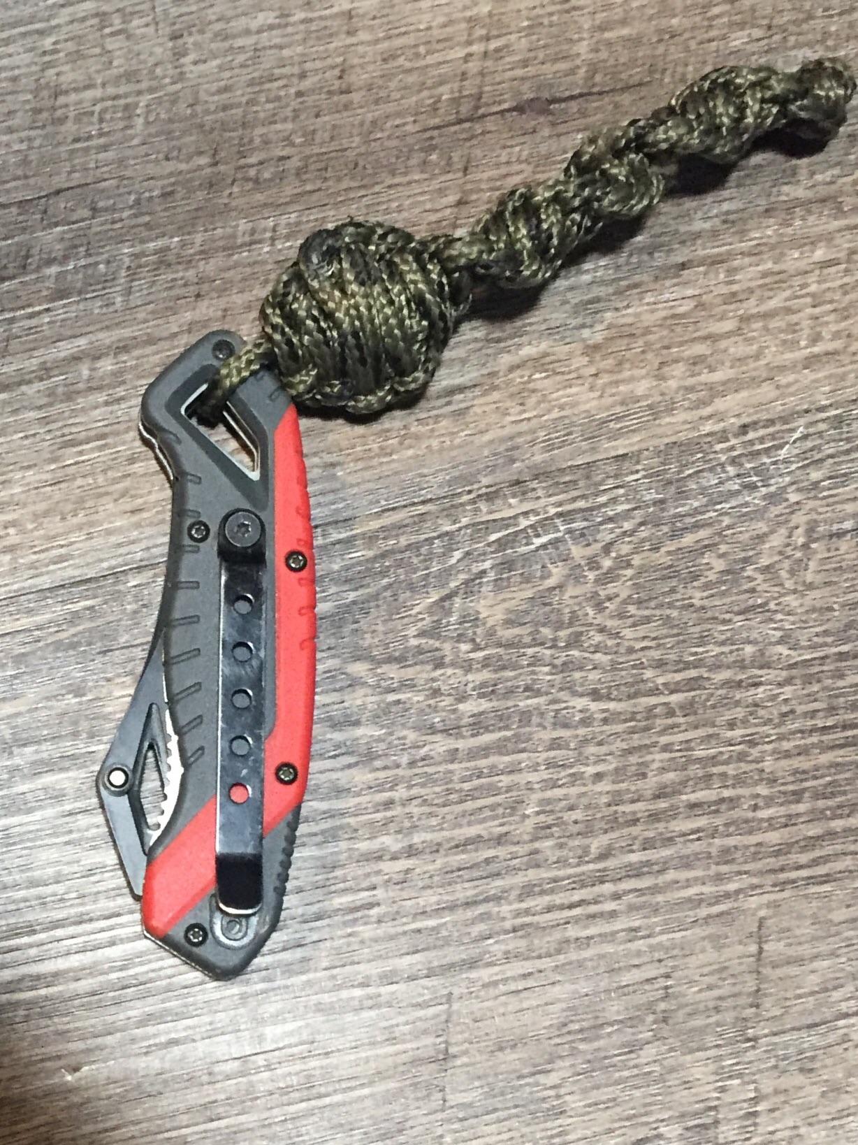Knife lanyard I made r/paracord