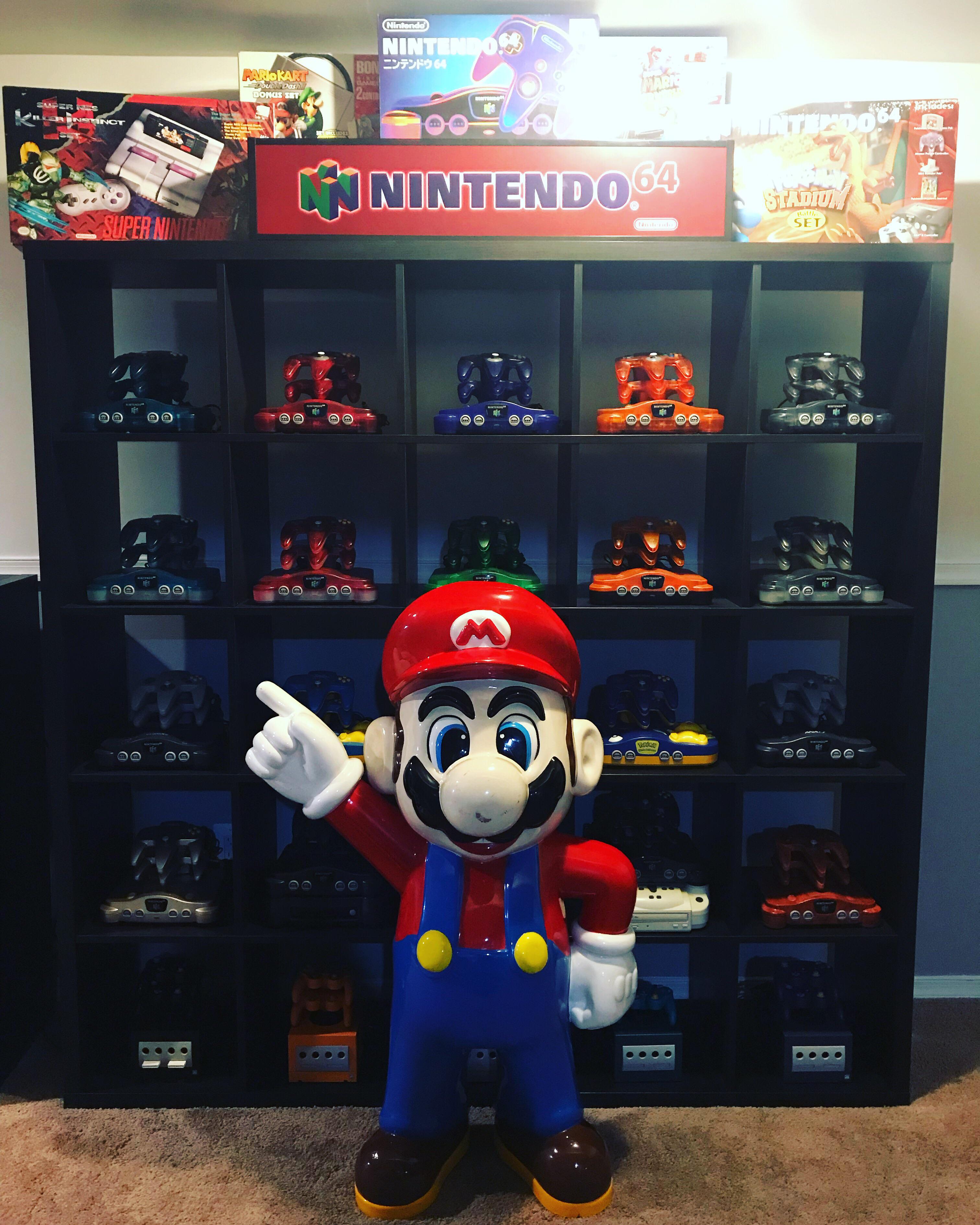 Anyone else have any of the Nintendo 64 Era Life Size Statues? This