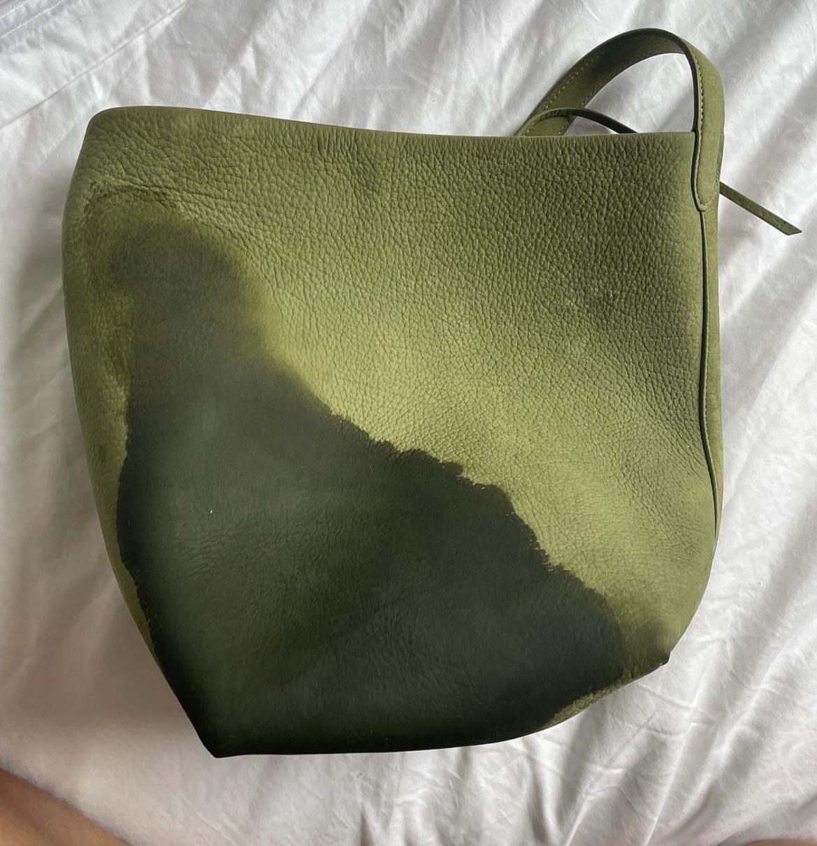 My cat peed on my leather bag 😭 how do I fix it please? r/howto