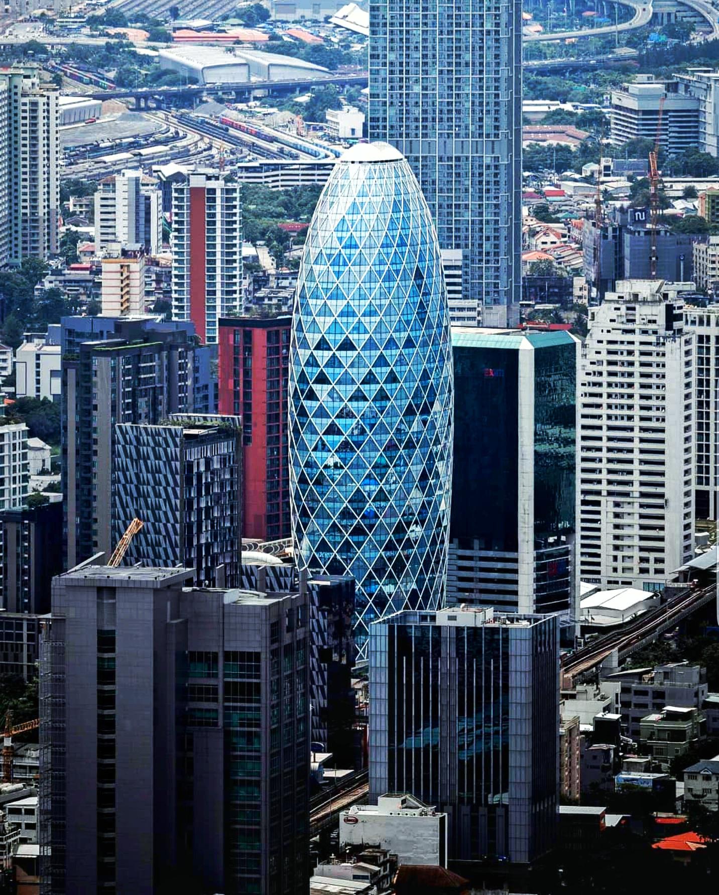Pearl Building, Bangkok. (Credit i_am_ctx) [1432x1783] r
