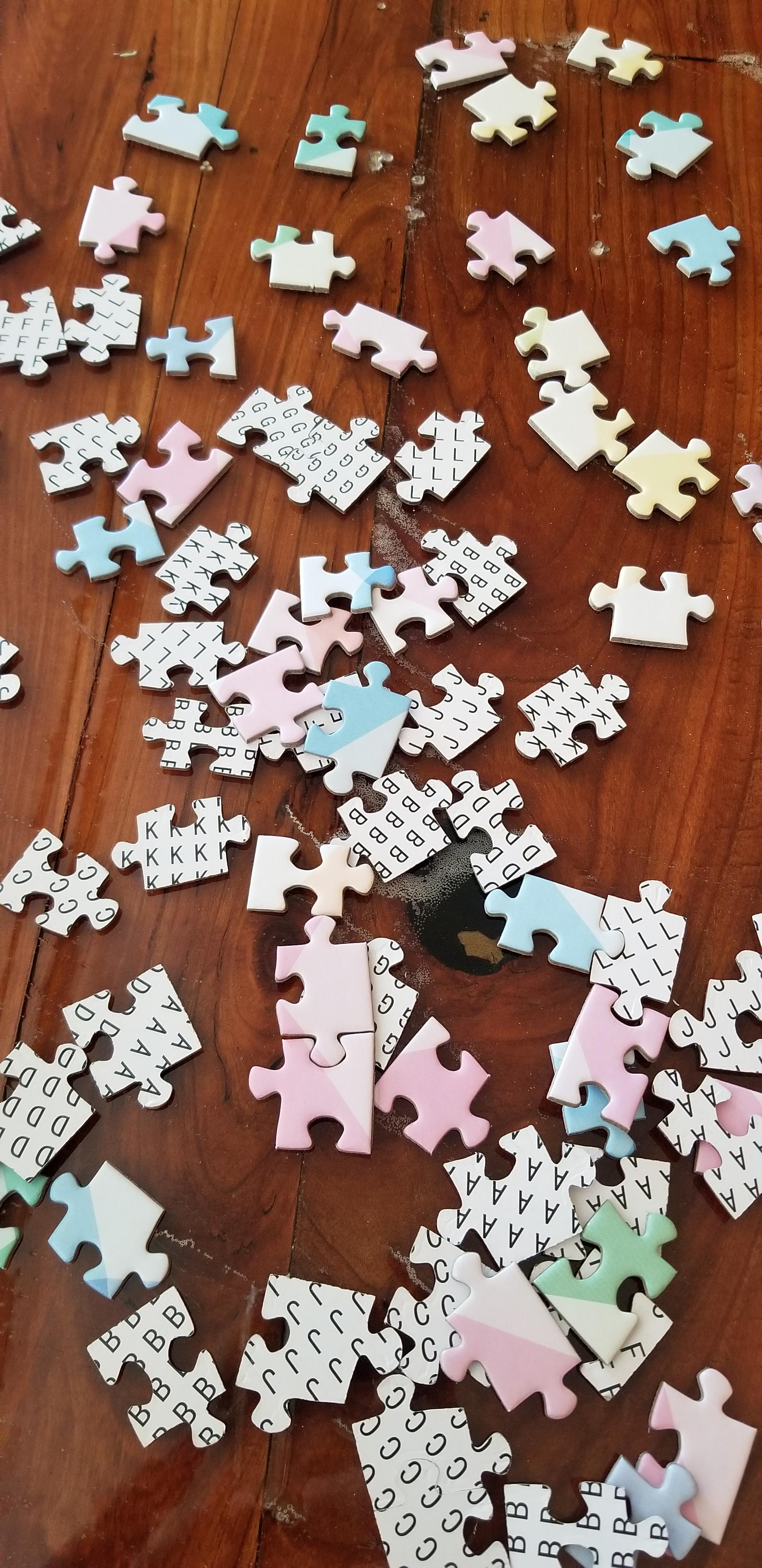 The reverse side of my puzzle has an alphabet pattern. I've never seen