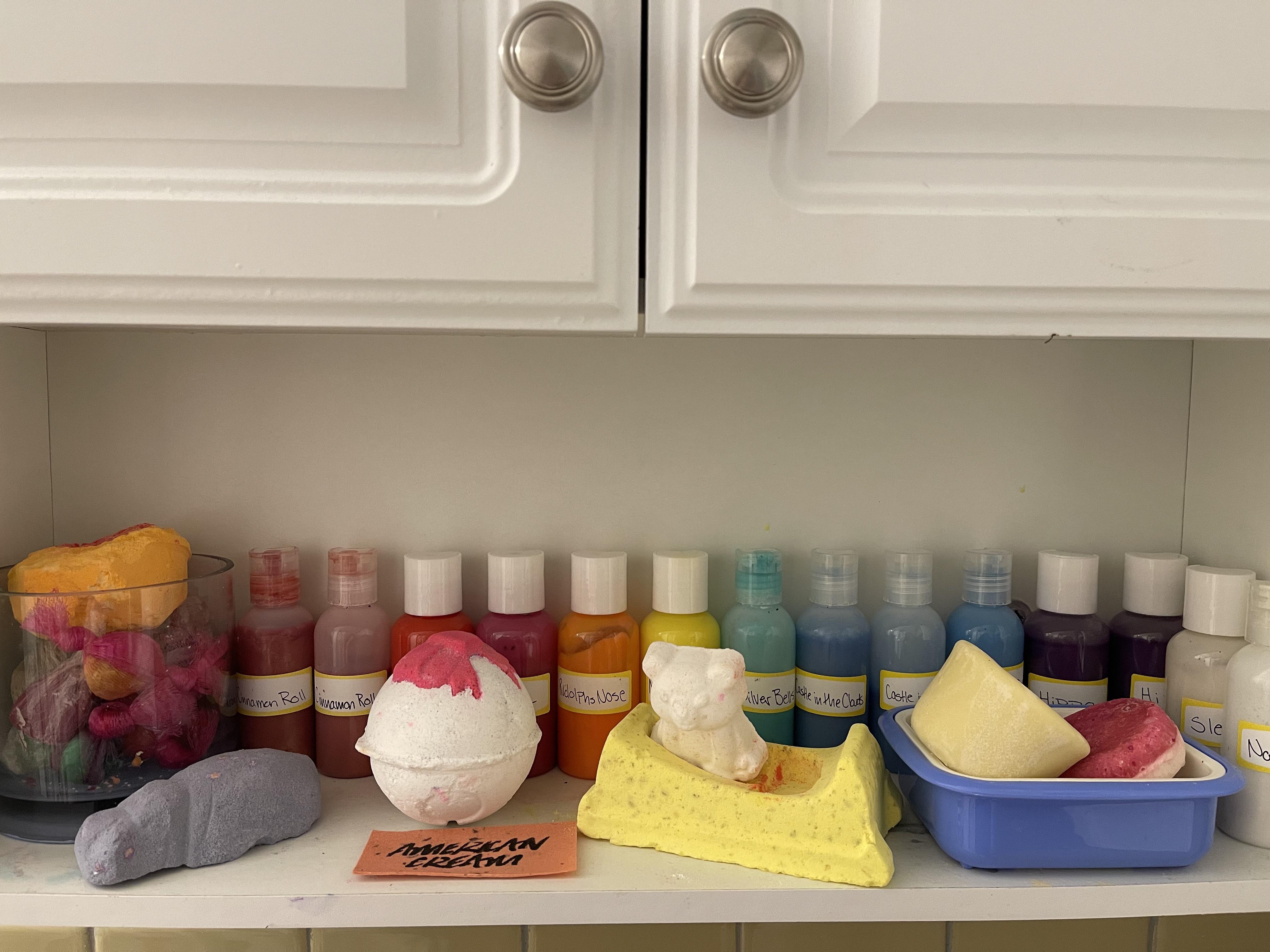 help i can't stop making bath bombs and bubble bars into shower gel😭 r/LushCosmetics