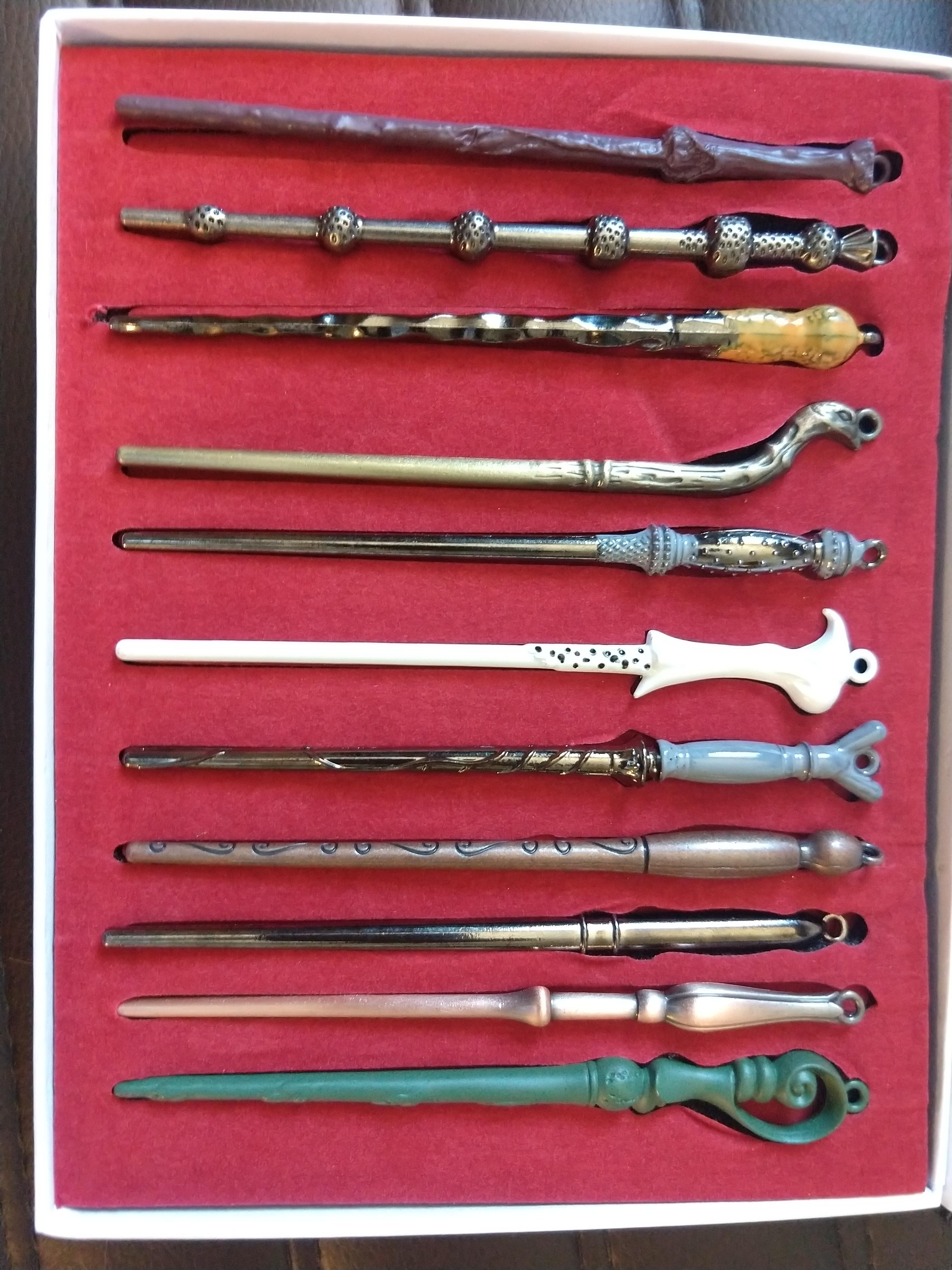 Beautiful wand pendants my wife gave me for our anniversary. I love the variety! I would love to