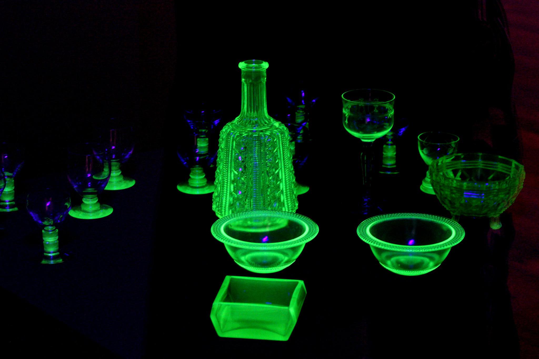 Collectible Radioactive Glassware From a Bygone Era (Photo Till