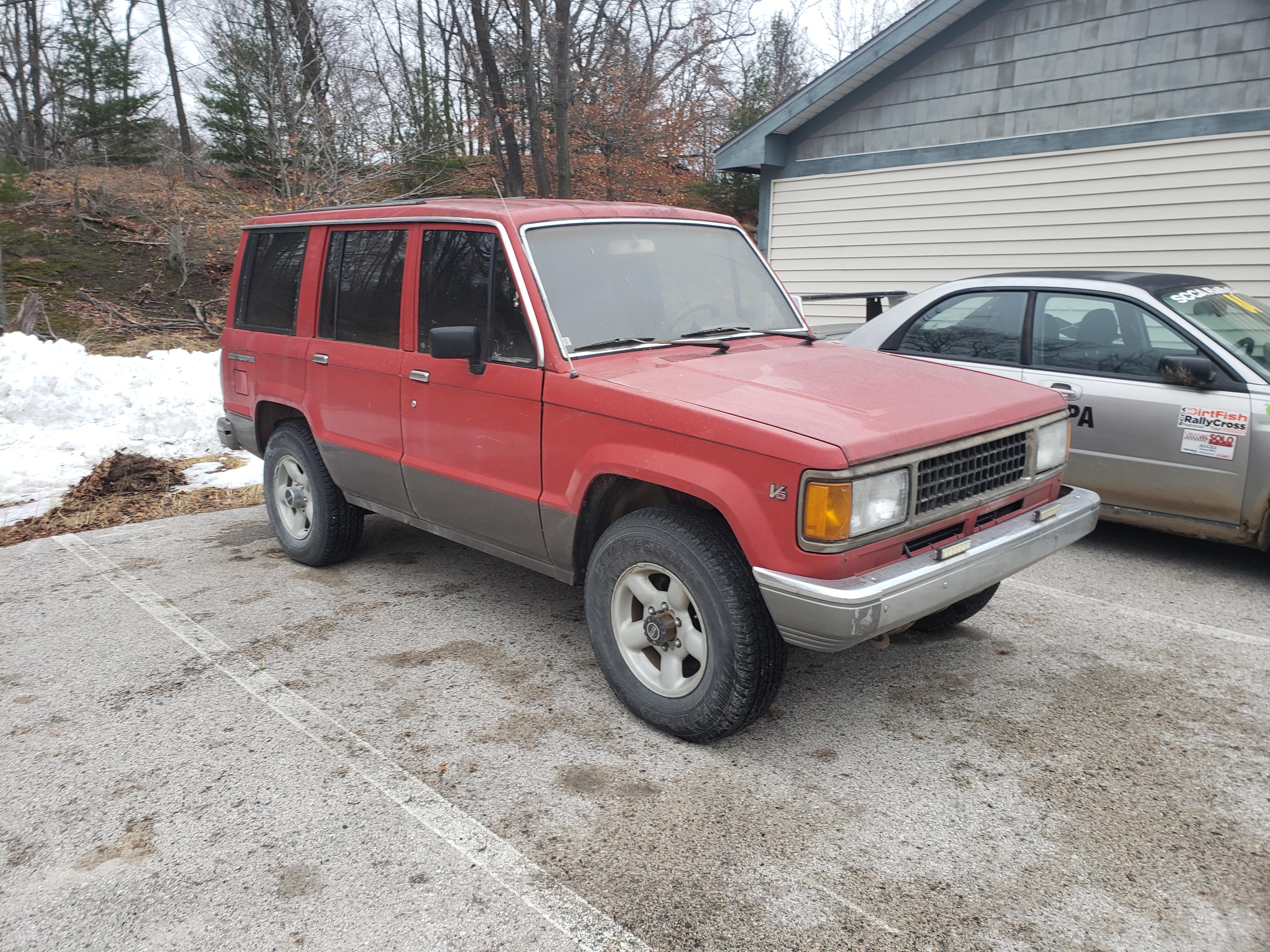 My Recently Acquired 89 Isuzu Trooper, V6, 5 Speed Manual 4x4