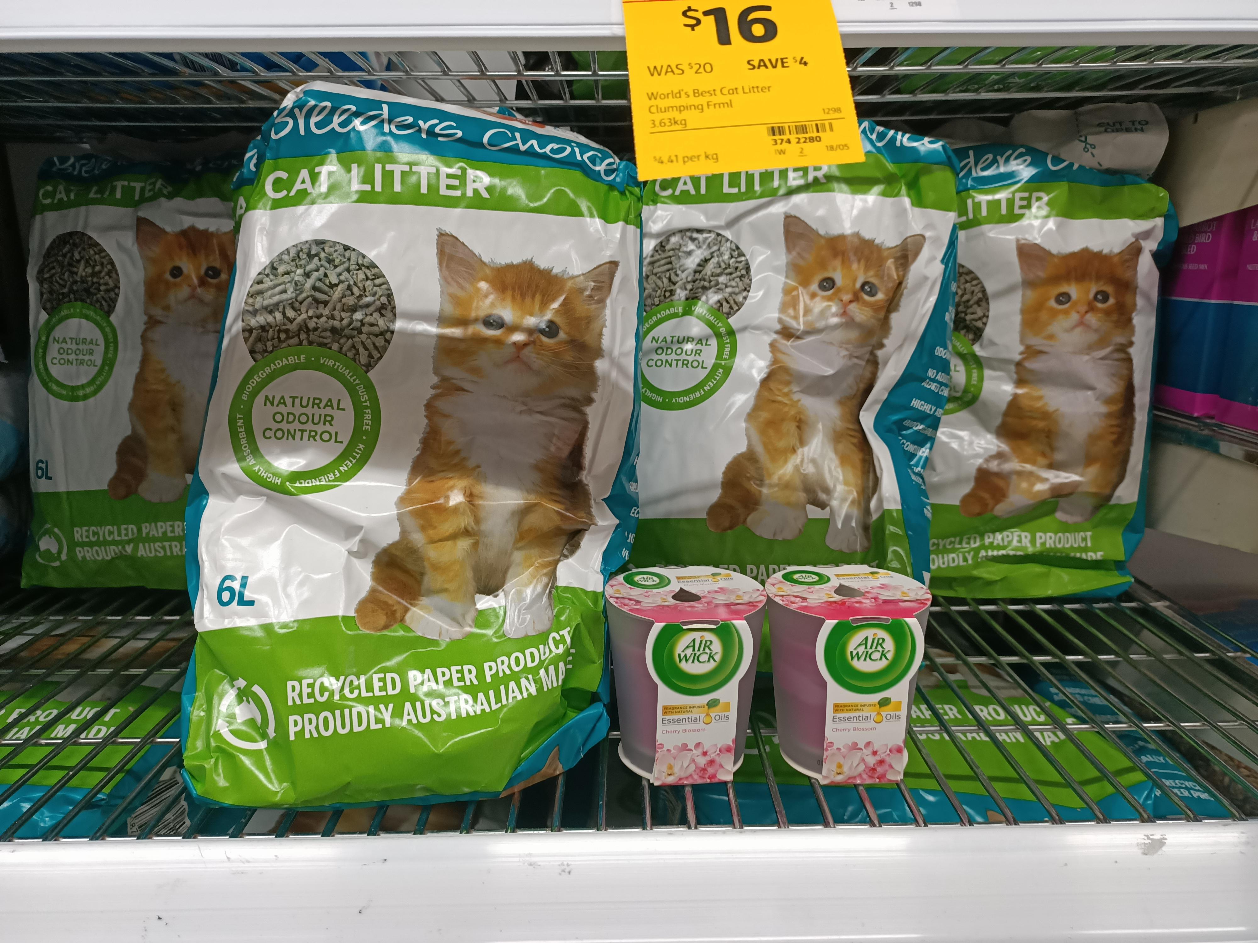 Scented candles vs Cat litter r/ChoicesWereMade