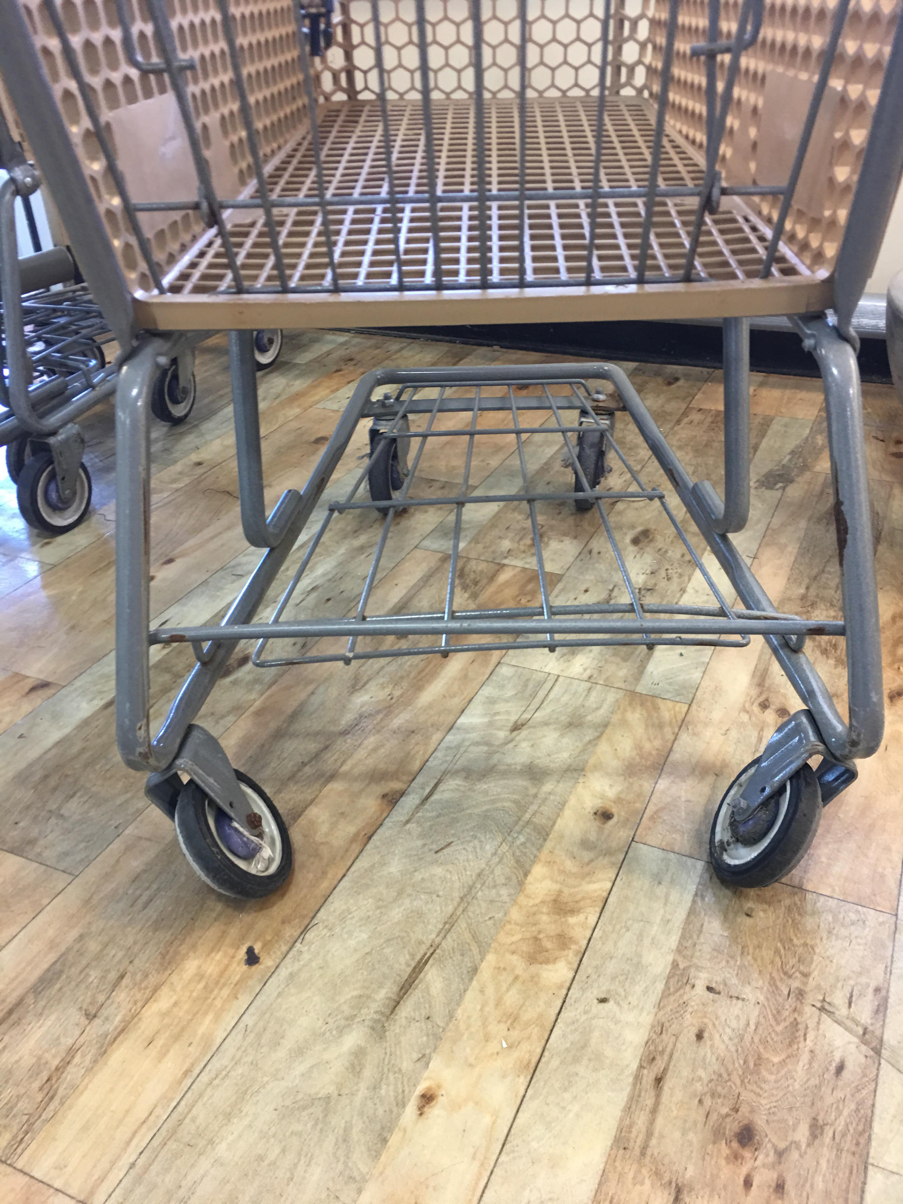 The tilt on the shopping cart wheels. r/mildlyinteresting