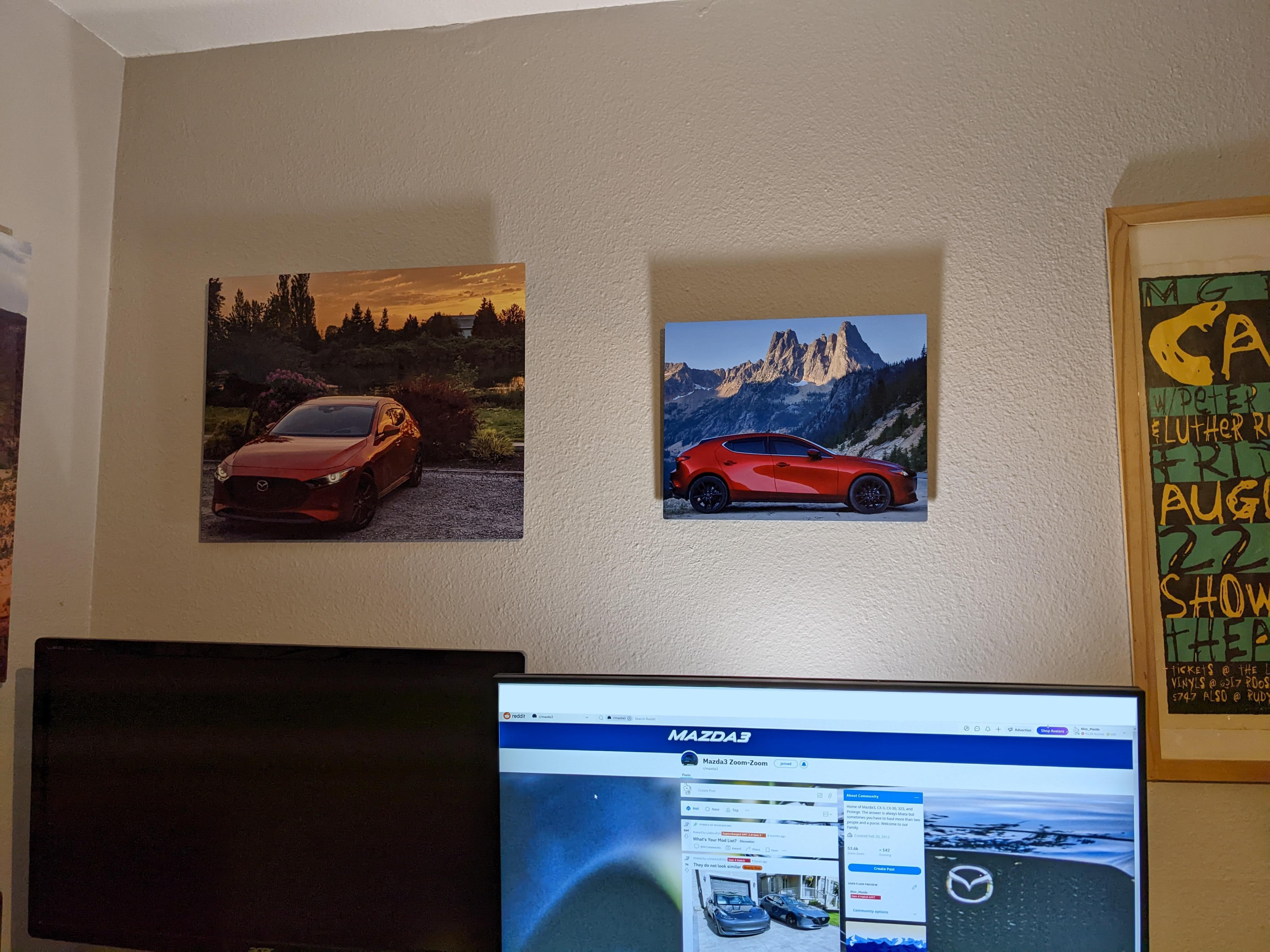 Got a new print to hang. Why did I only do 11x14, it's so small compared to 16x20. Looks good