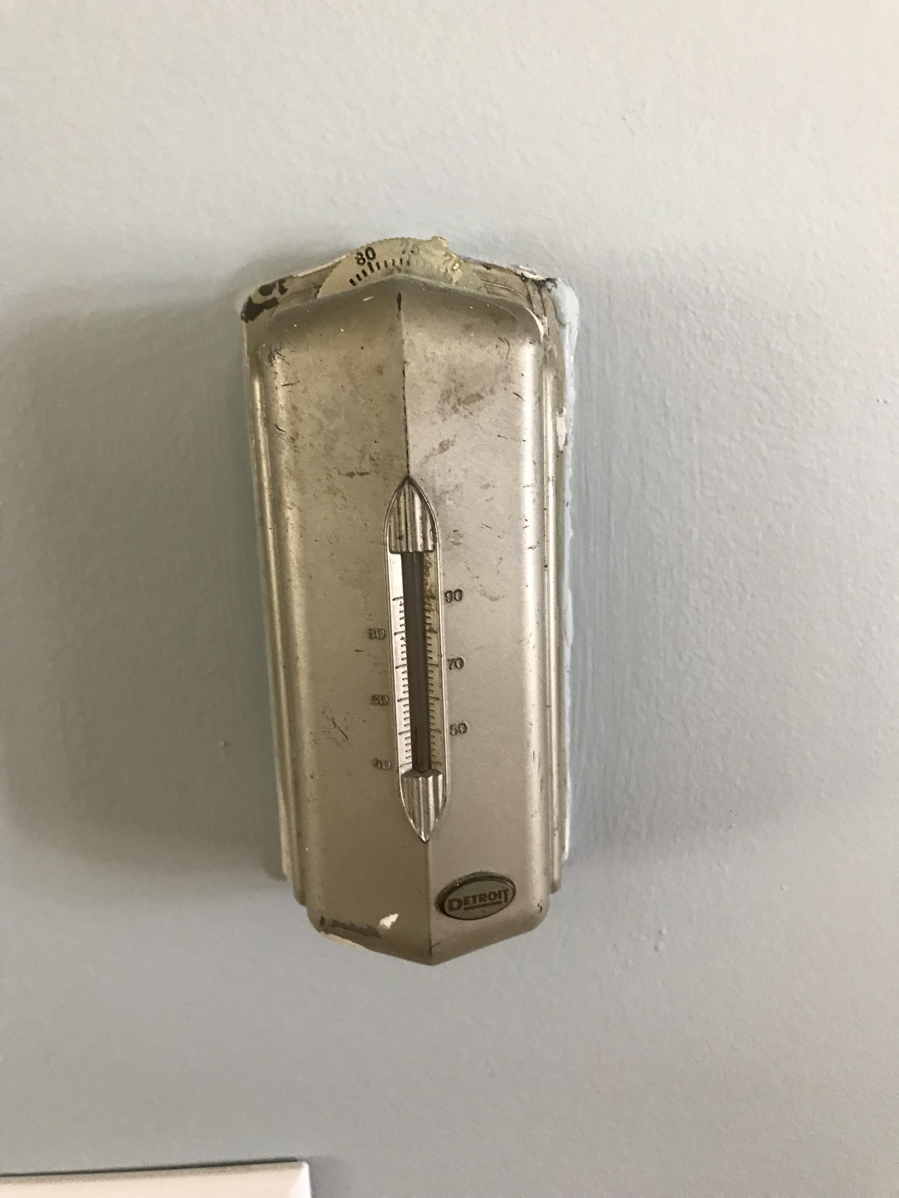 One of the oldest thermostats I’ve come across : r/HVAC
