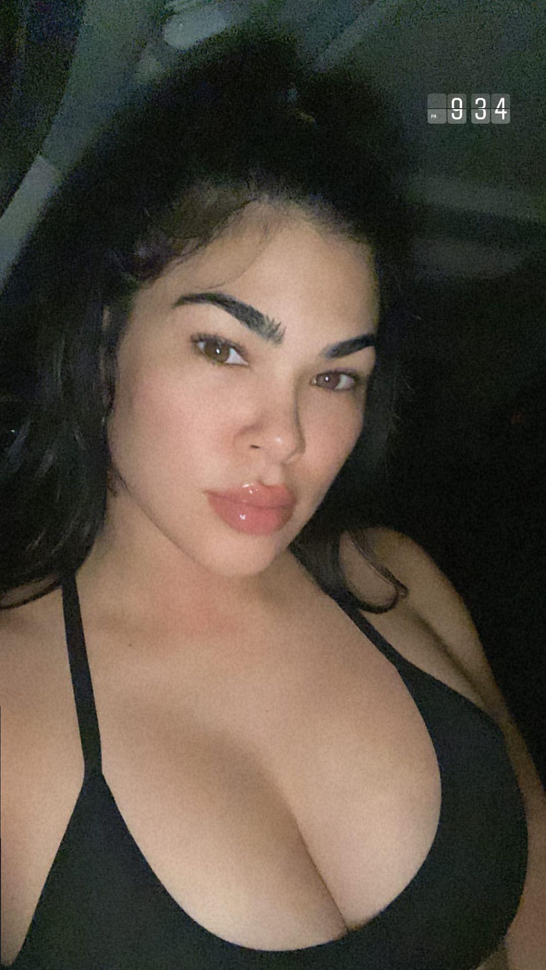 Rachael Ostovich : mmababes