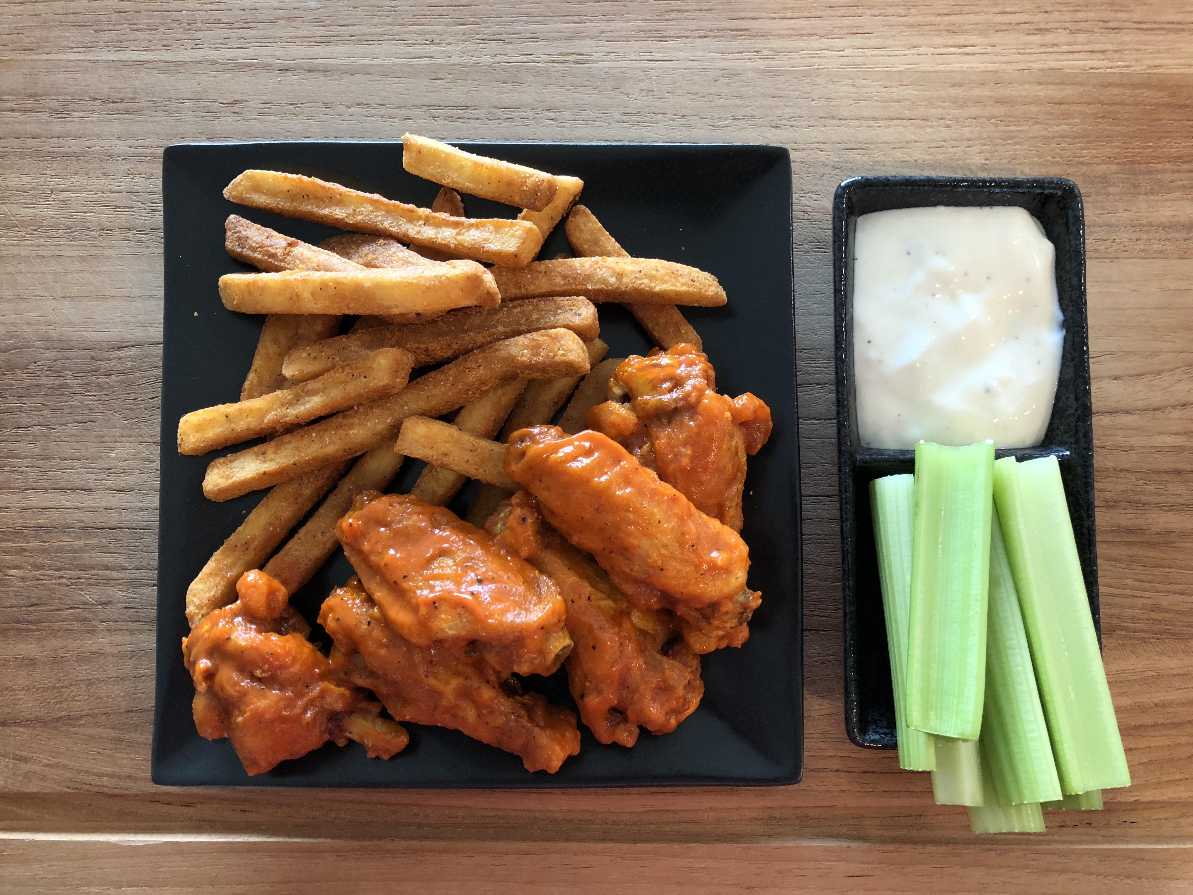 [Homemade] Buffalo Wings r/food