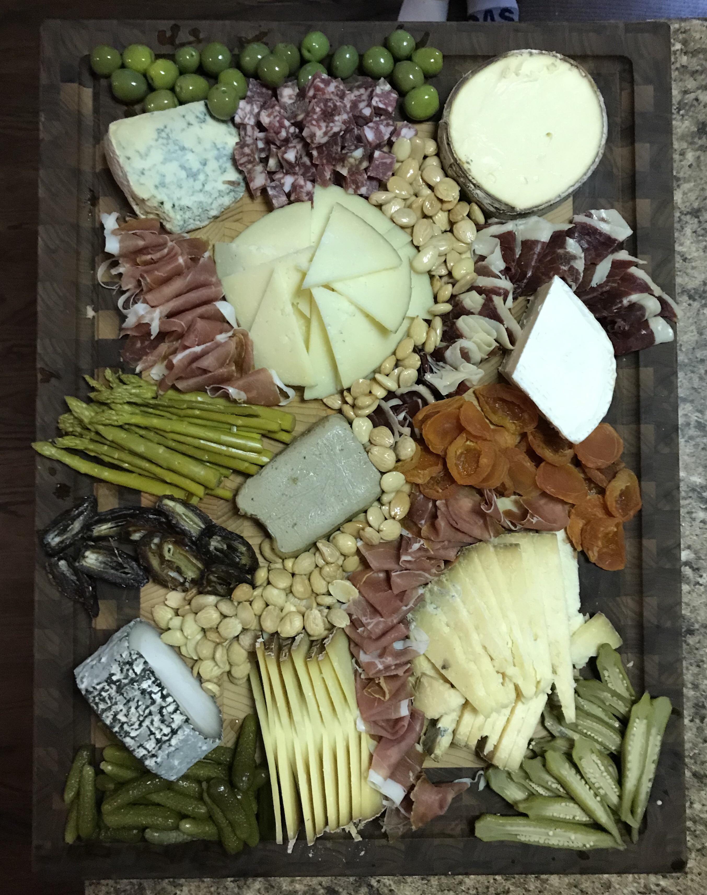 A Christmas cheese board r/Cheese