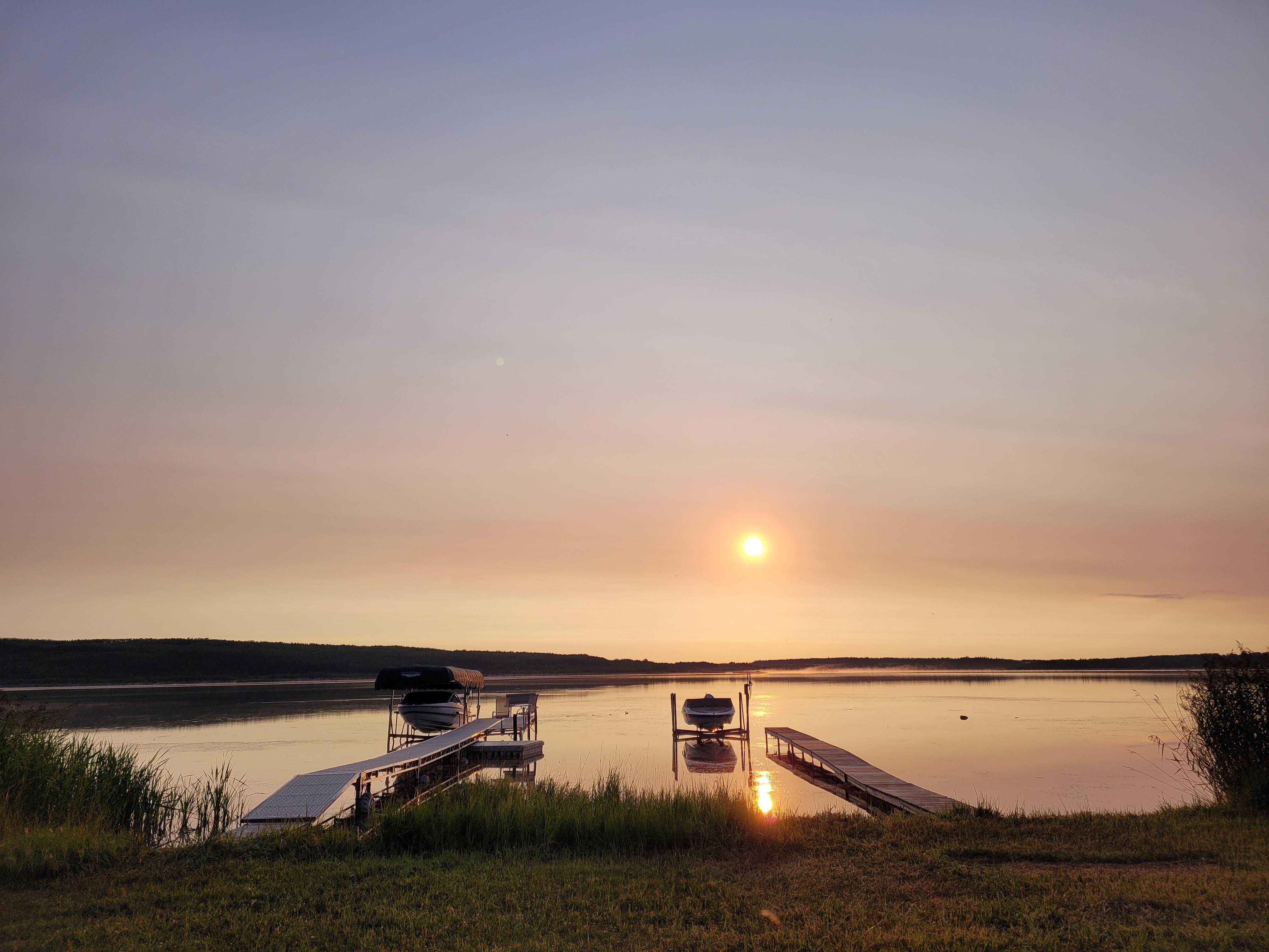 Garner Lake, Alberta this fine morning r/alberta