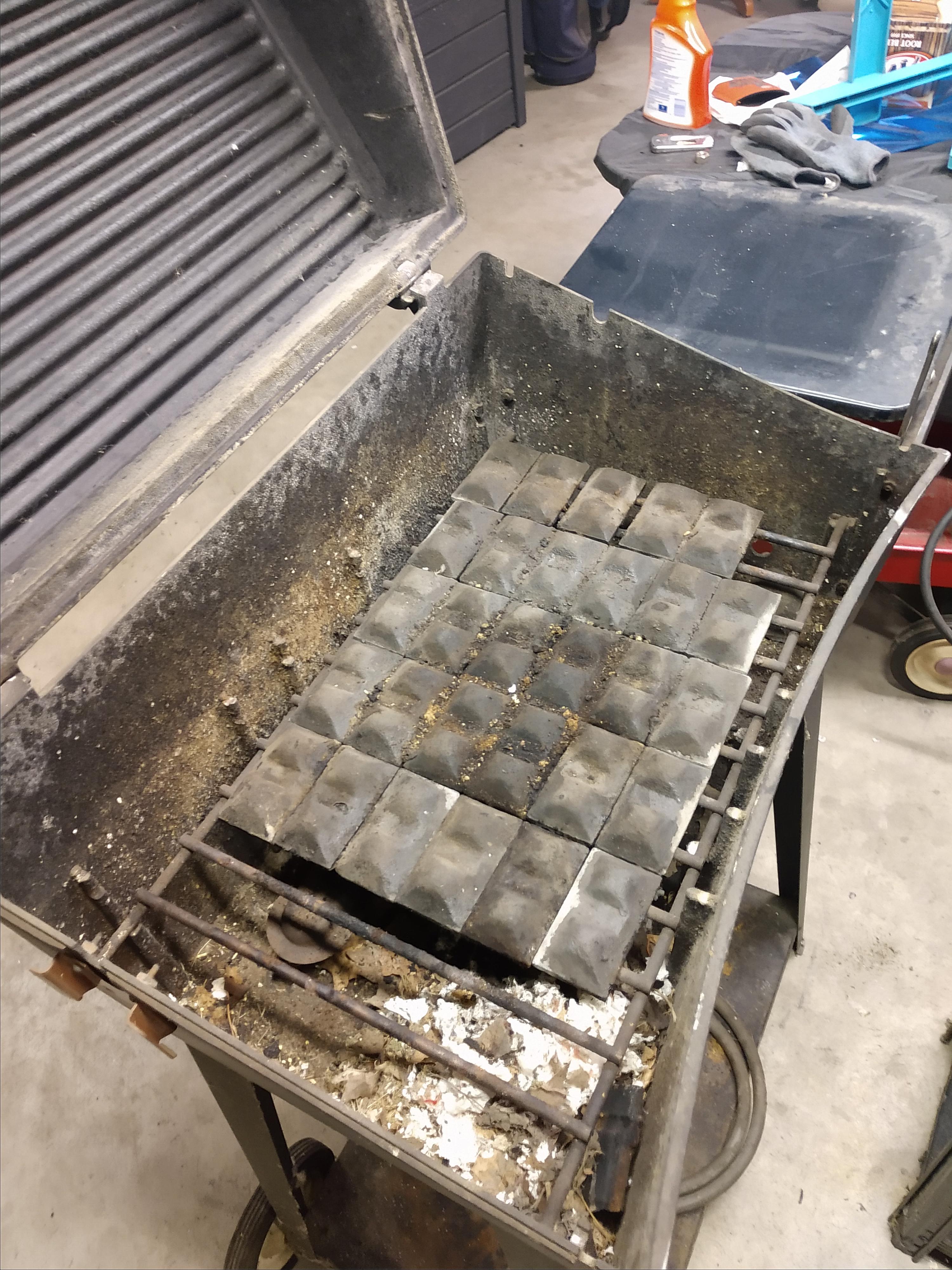 Old school Kenmore grill r/ScrapMetal