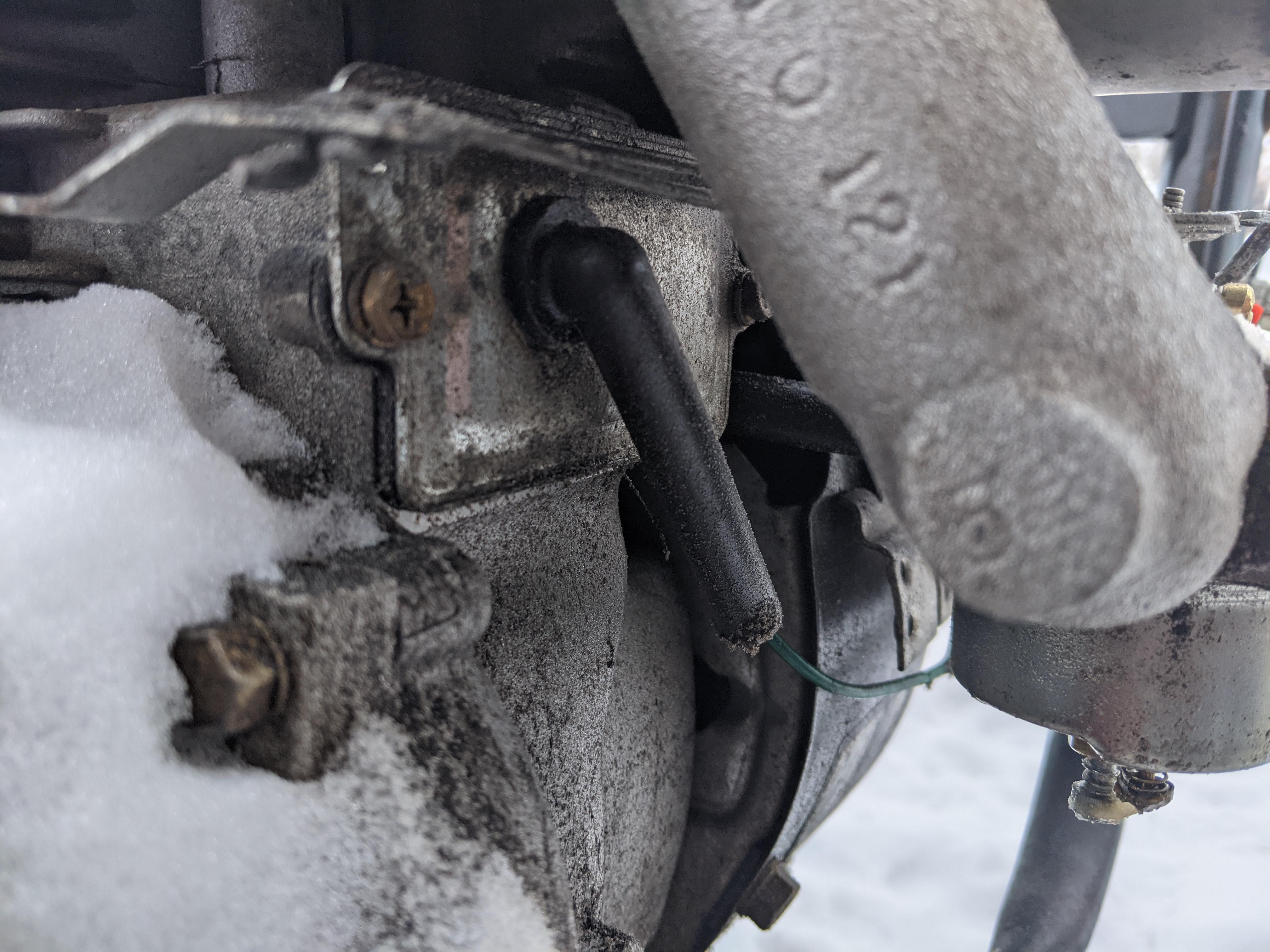 My snowblower engine is dripping (leaking) oil through air intake