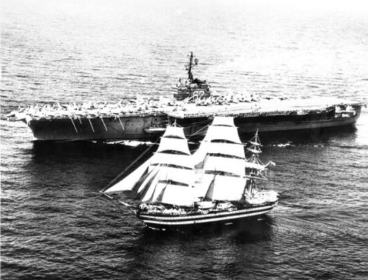 In 1962, the CV62 carrier ship and the Amerigo Vespucci ship met up
