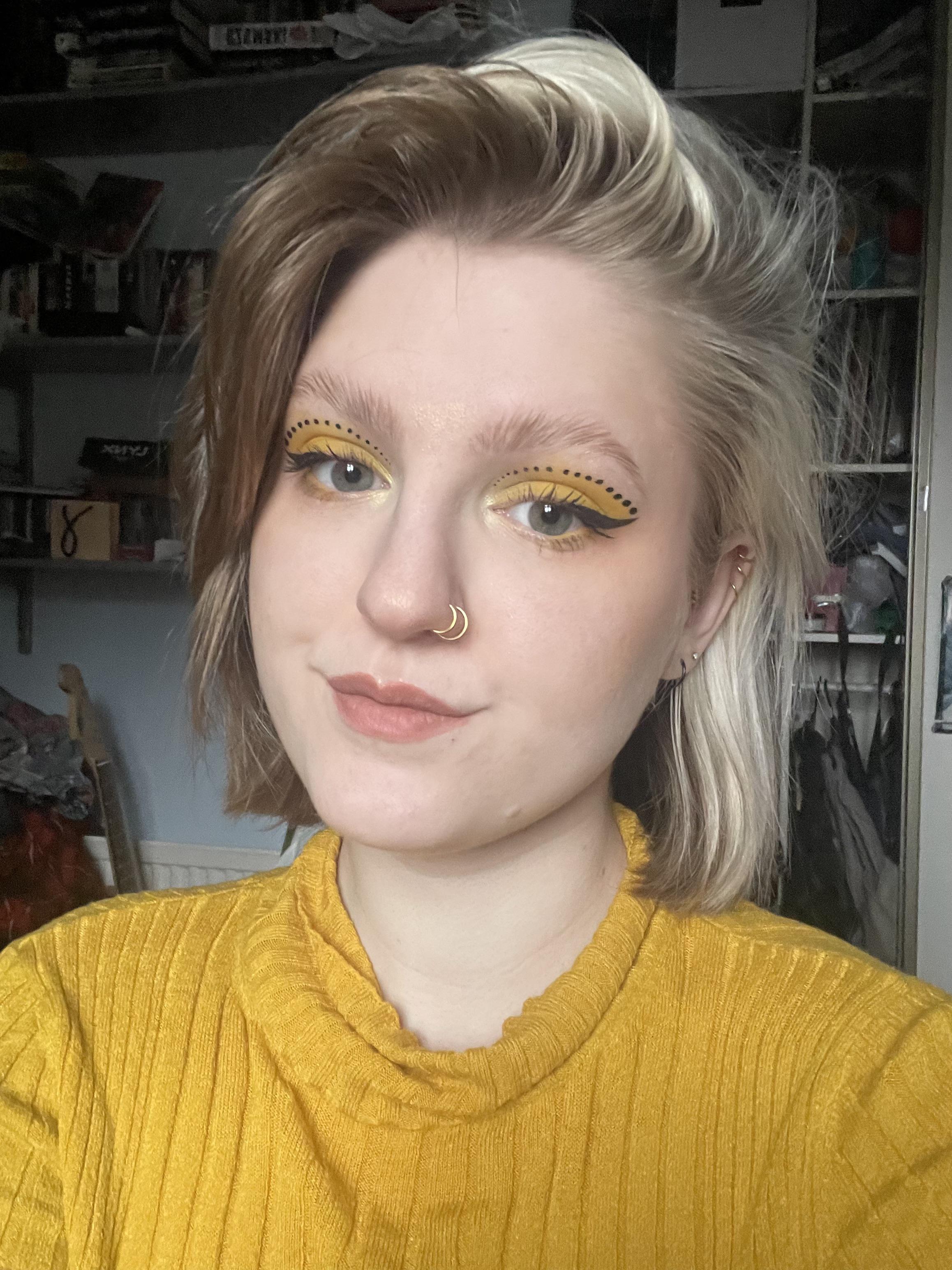 Get The ‘Little yellow look today, because it’s my favorite colour