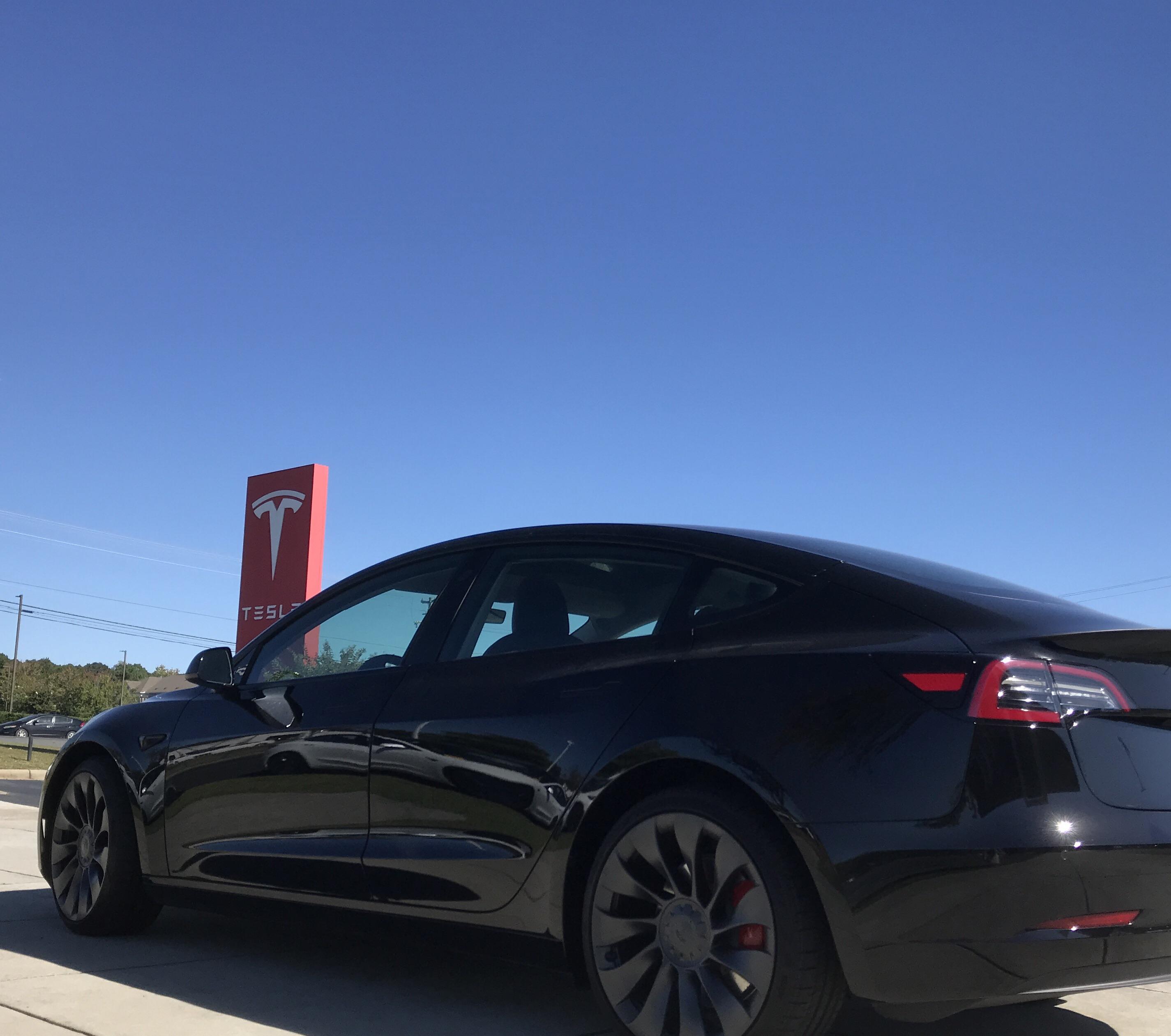 Tesla dealership in Matthews r/NorthCarolina