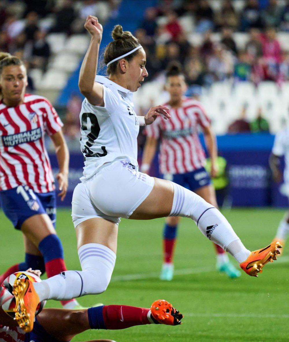 Athenea del Castillo : AtheneadelCastillo