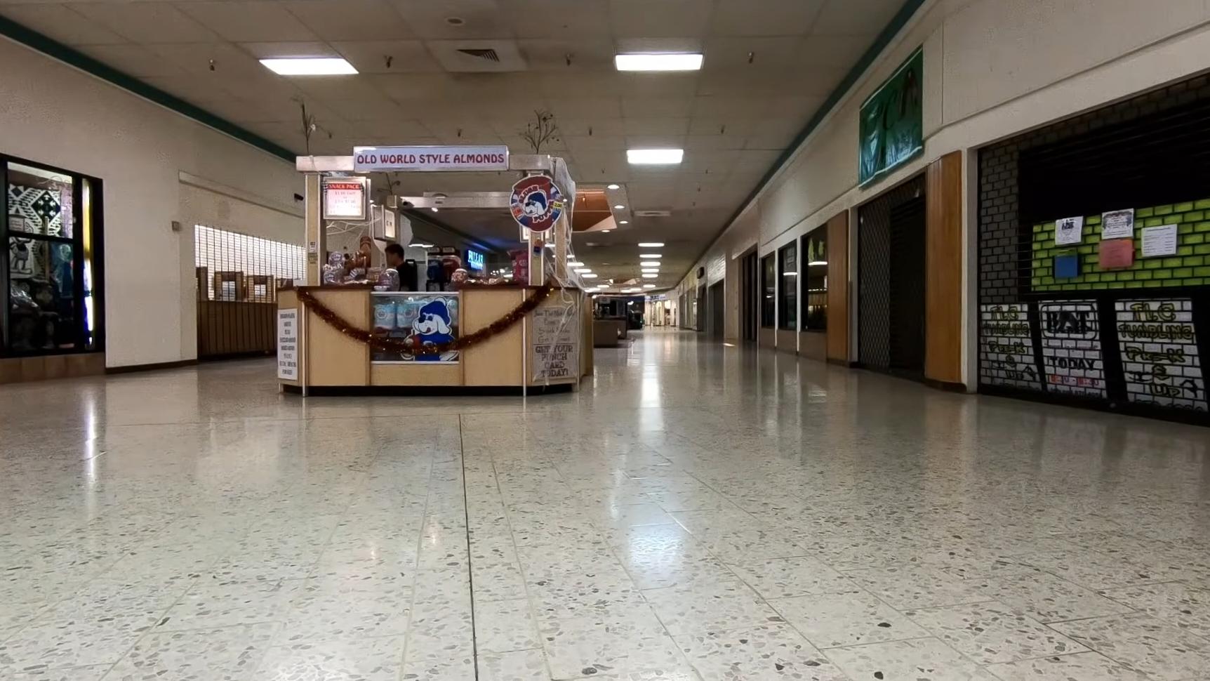 Old World Style Almonds At Rio West Mall Gallup, NM r/deadmalls