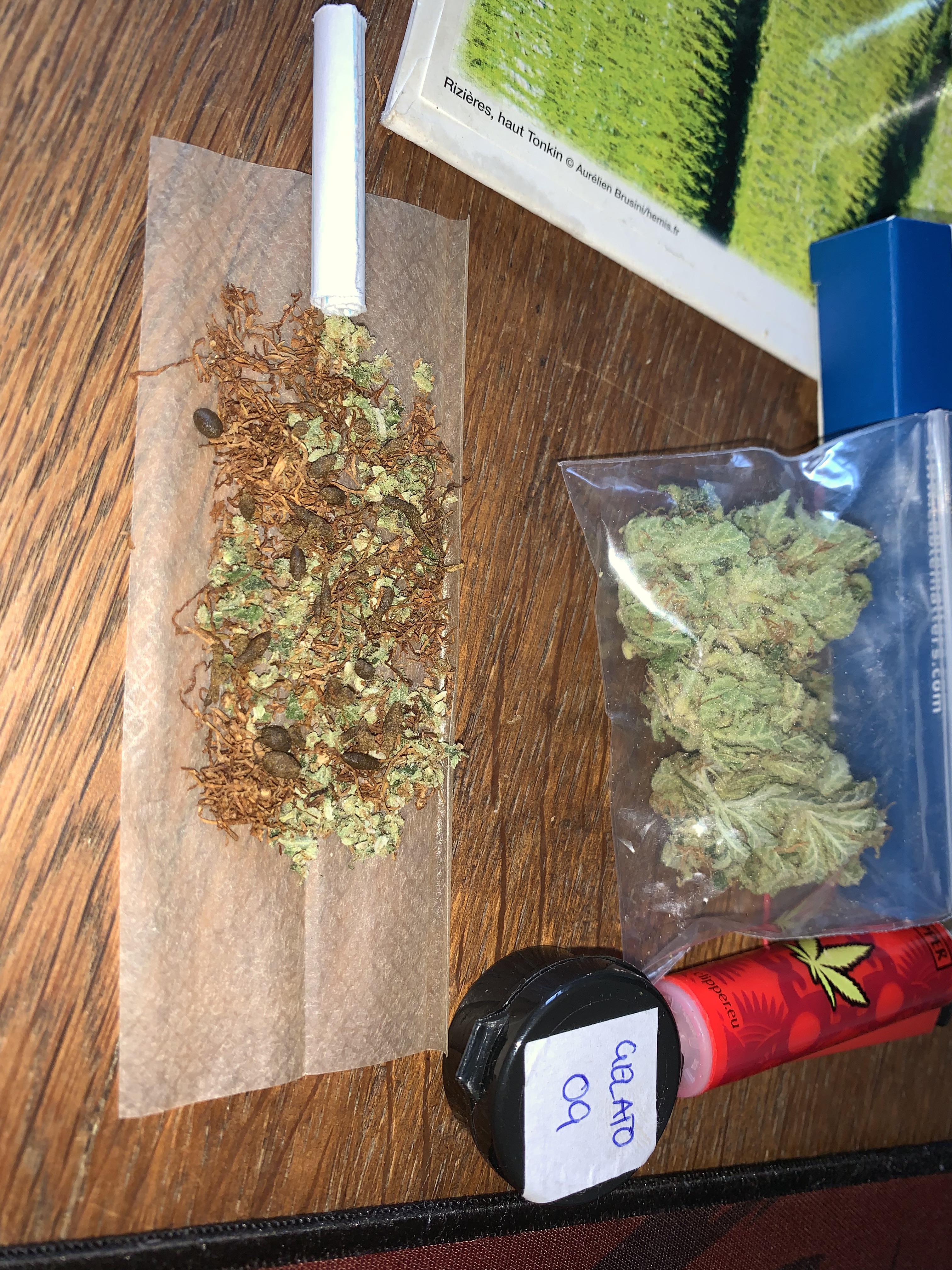 How I roll a “Hash Hole” Infused Joint. ArtOfRolling