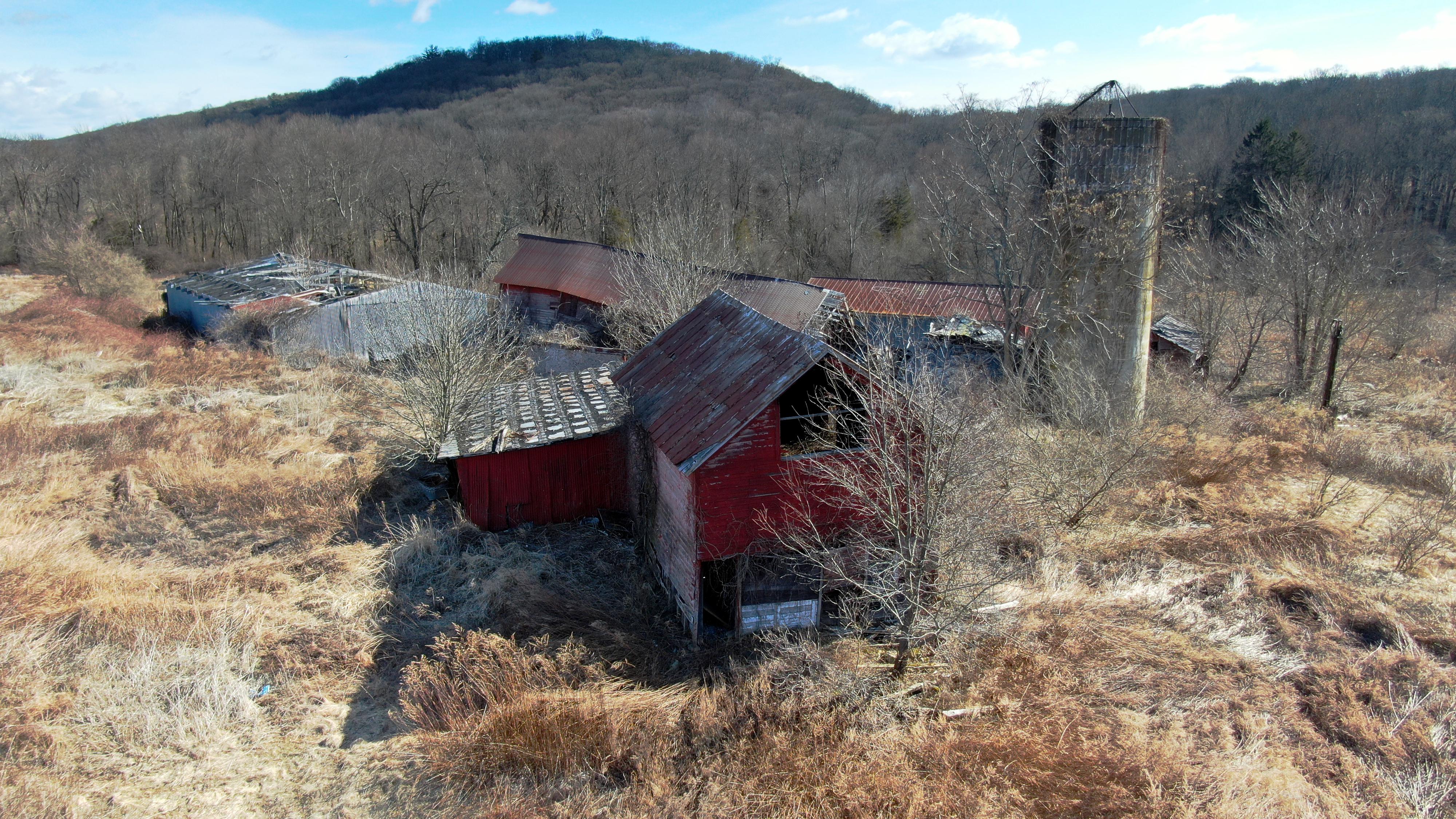 Abandoned Farm/Slaughter House Structure, Hackettstown, NJ r/abandoned